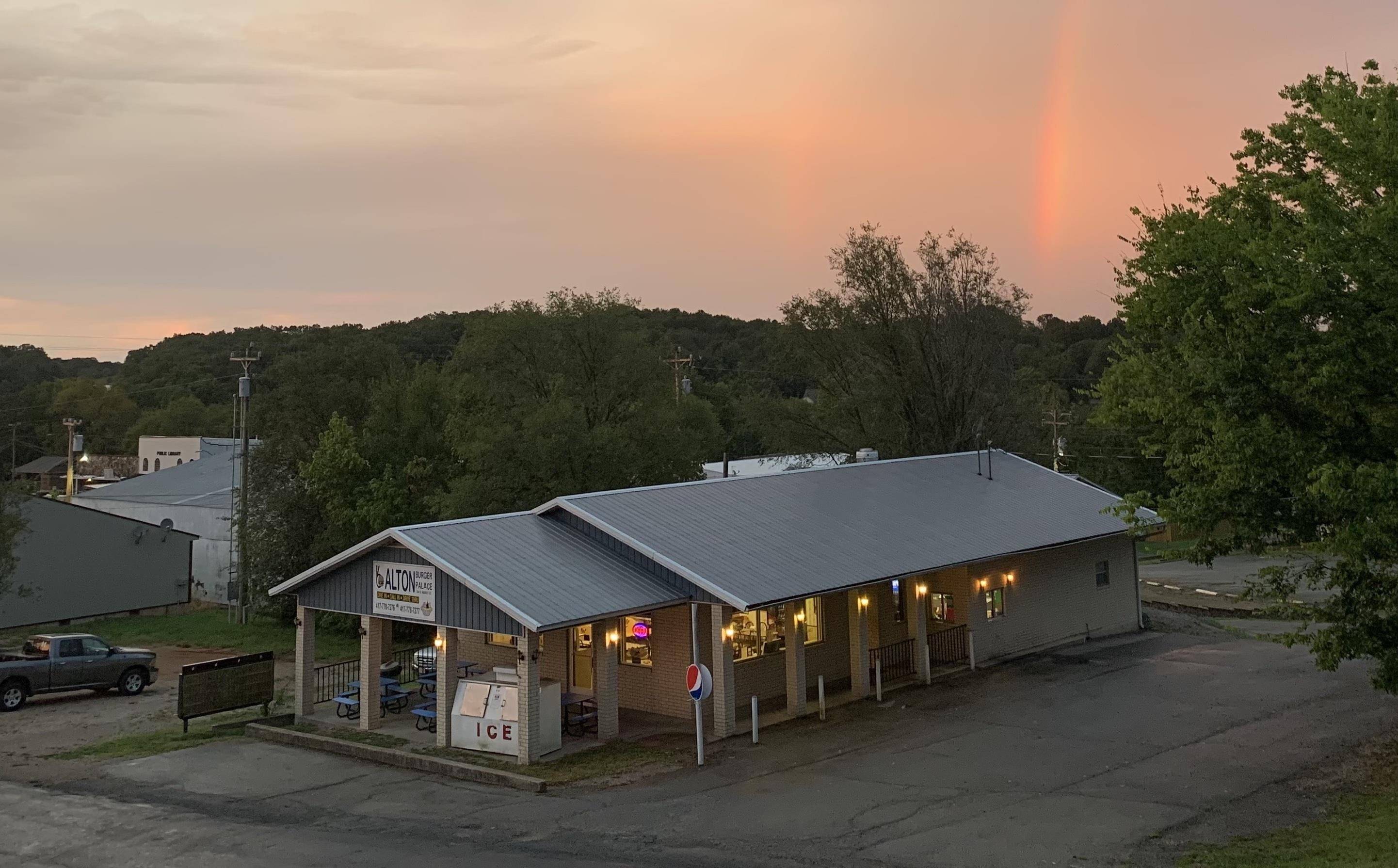 Alton, MO 65606,304 S Market Street