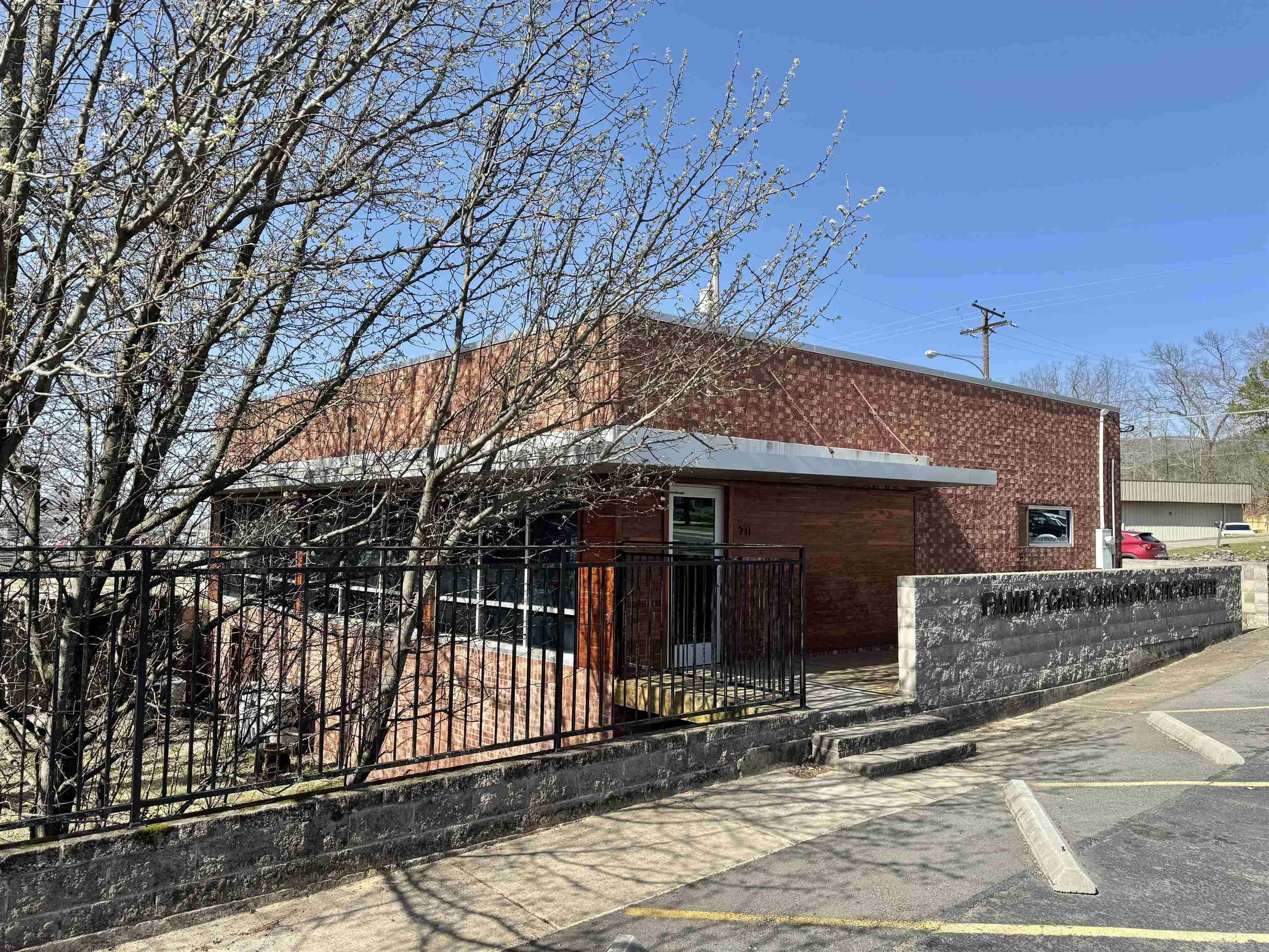 Hot Springs, AR 71913,711 Albert Pike Rd