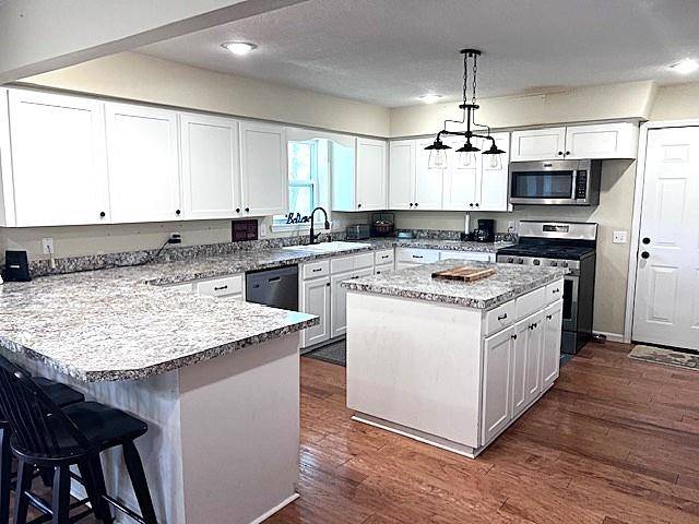 Mountain View, AR 72560,301 Stone Avenue