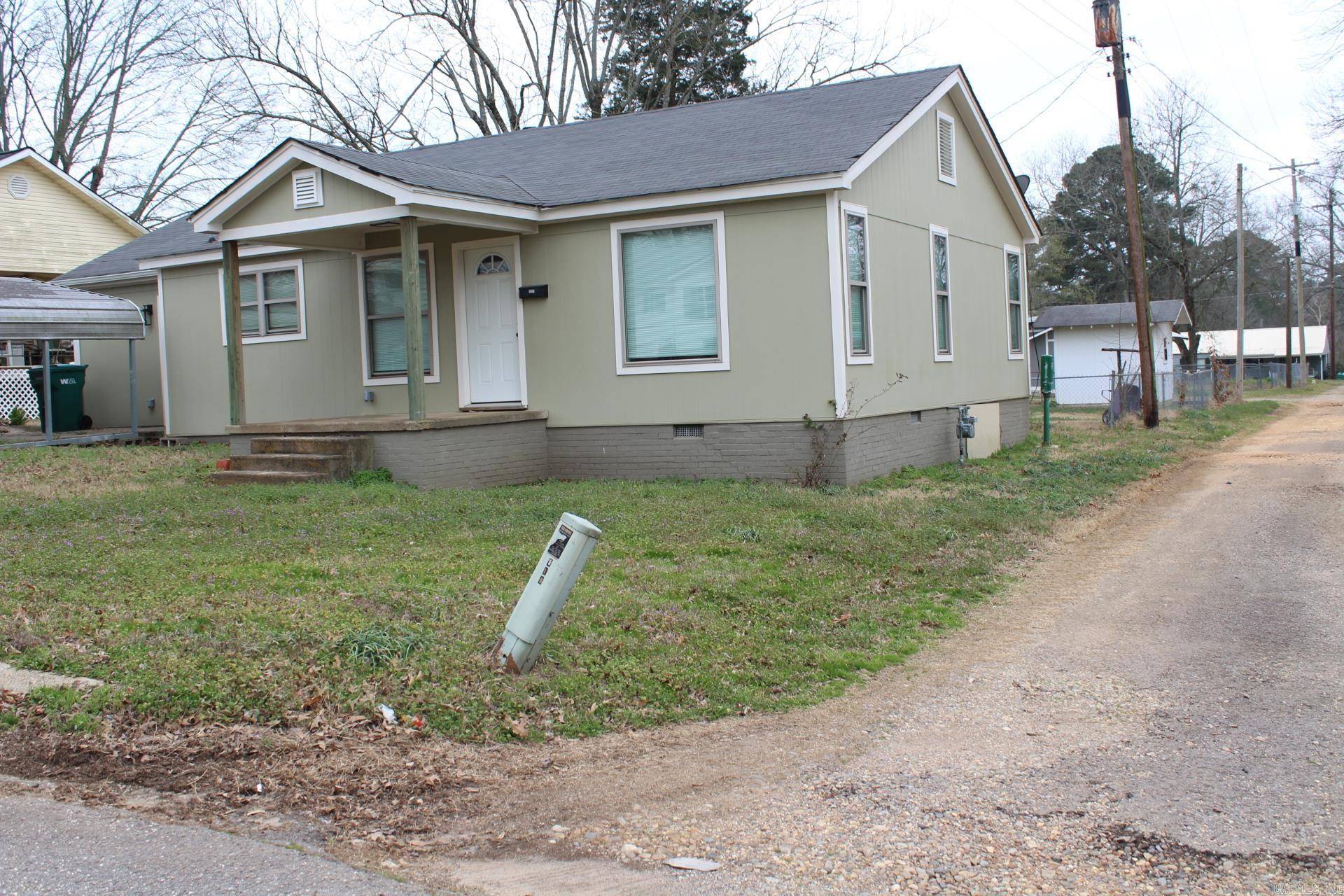 Nashville, AR 71852,517 N 6th Street