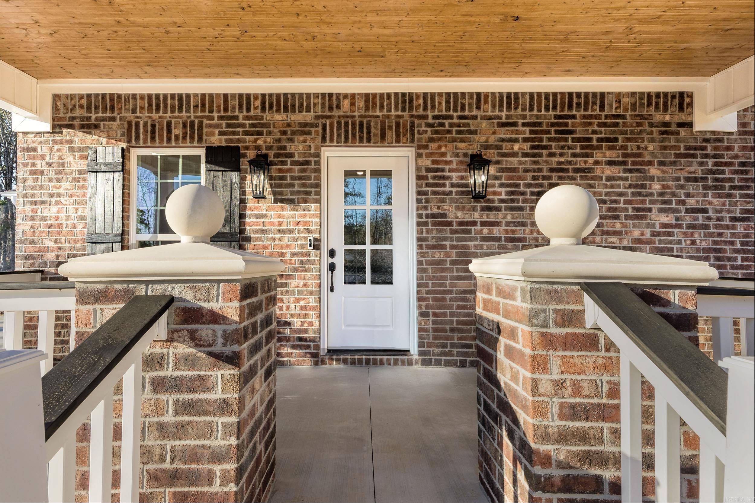 Fairfield Bay, AR 72088,166 E Blue Ridge Terrace