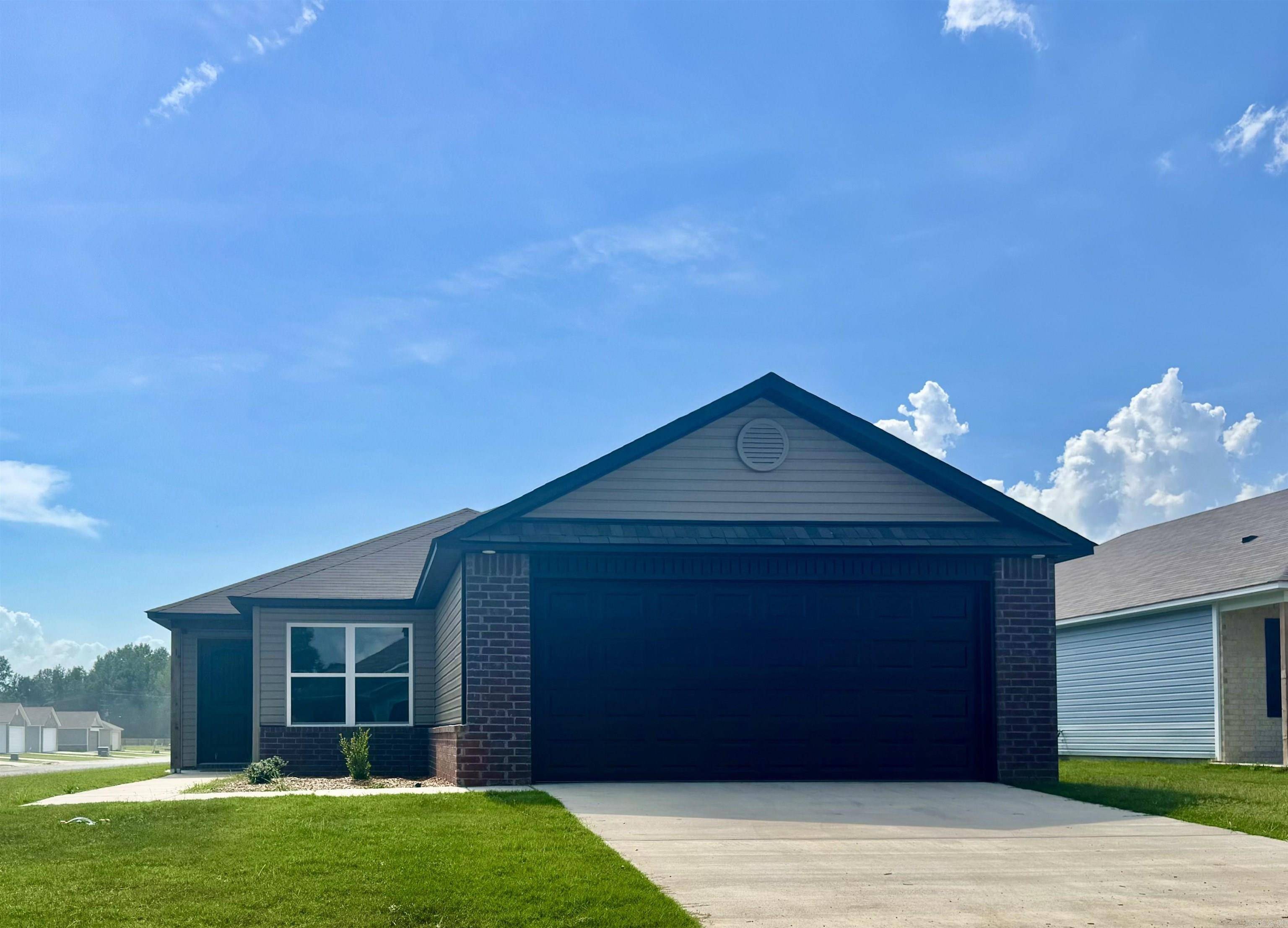 Conway, AR 72032,1 Fallen Oak Drive