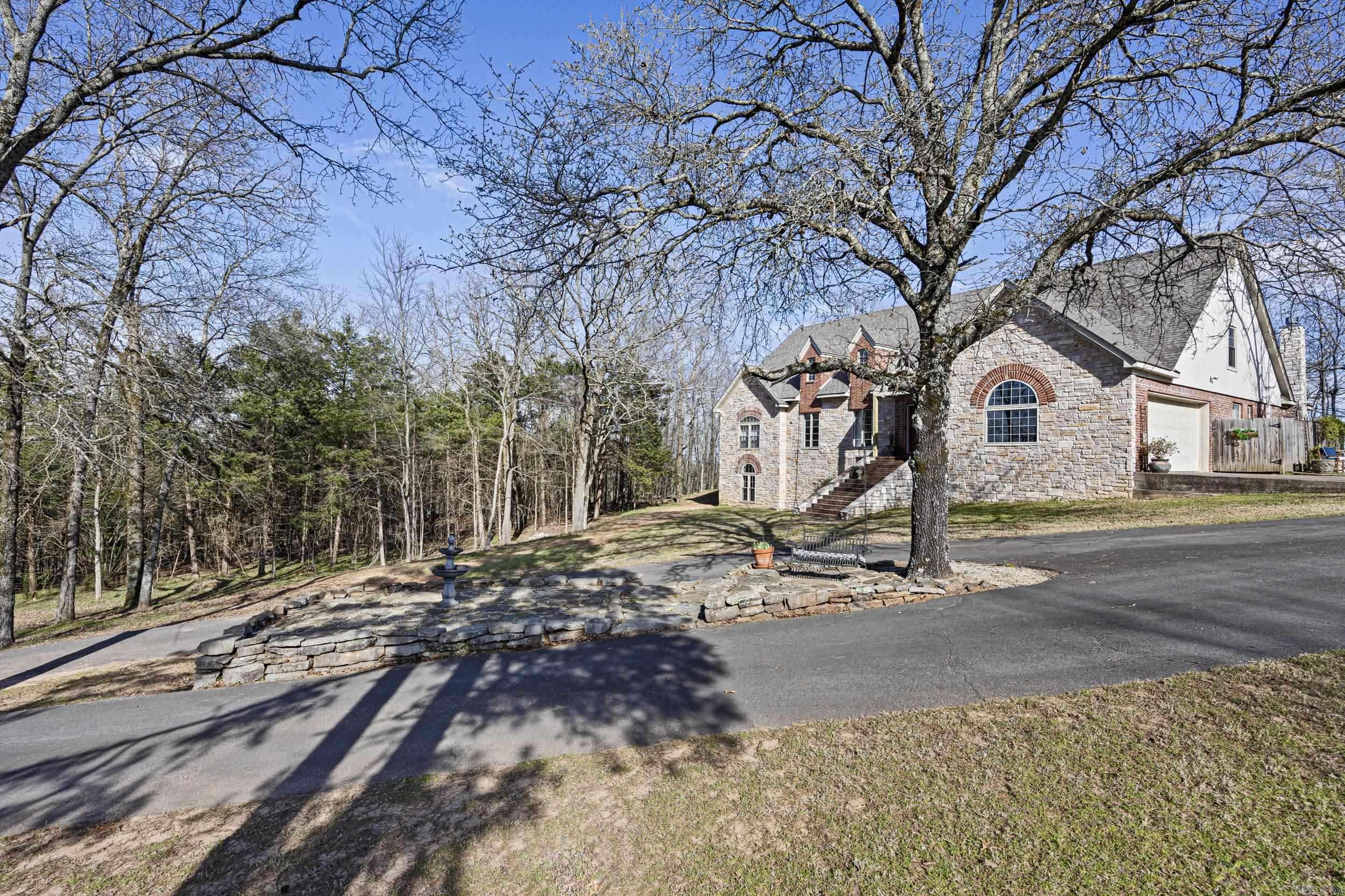 Morrilton, AR 72110,4 Robins Ridge Road