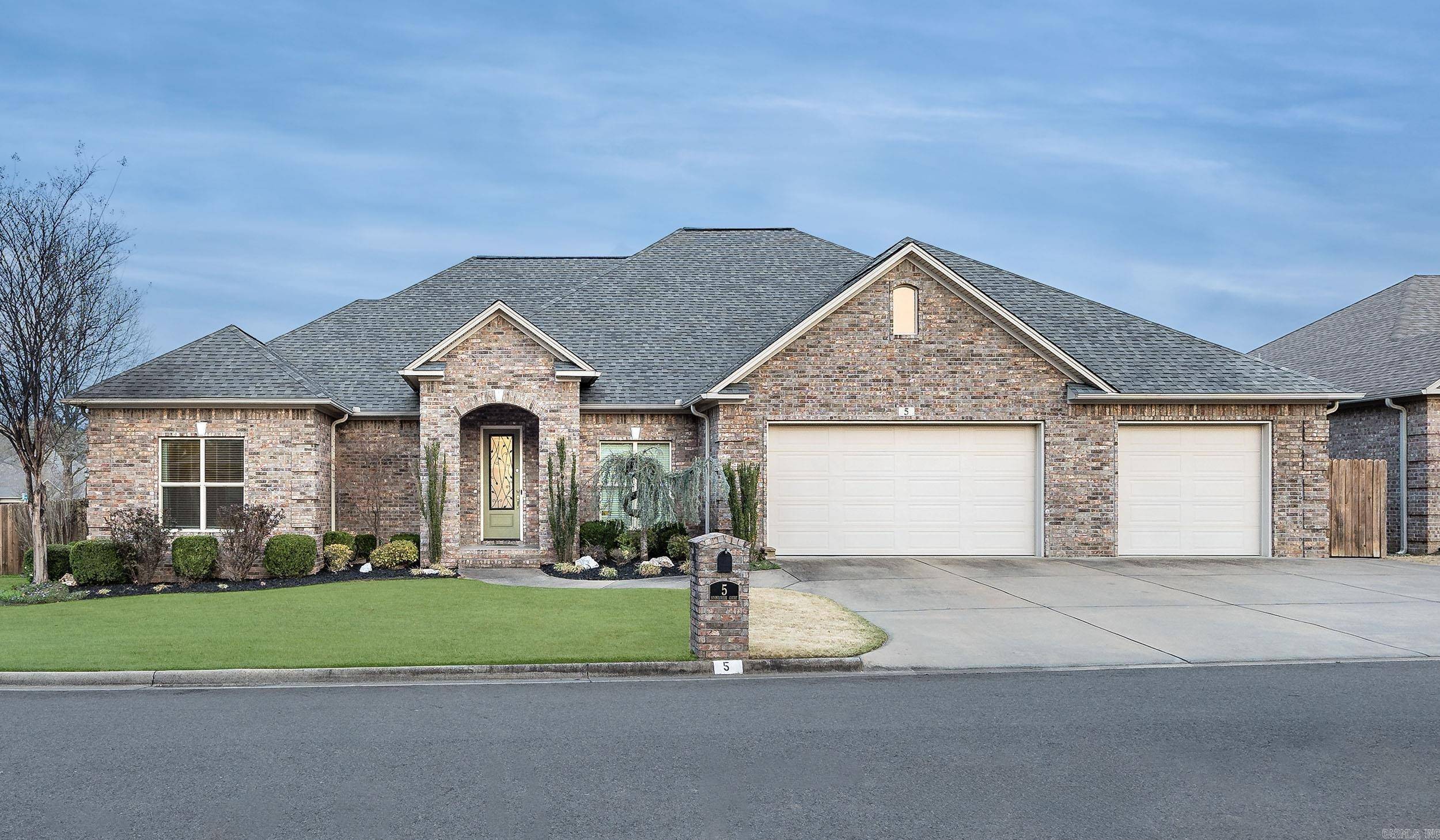 Little Rock, AR 72227,5 Stone Creek Court