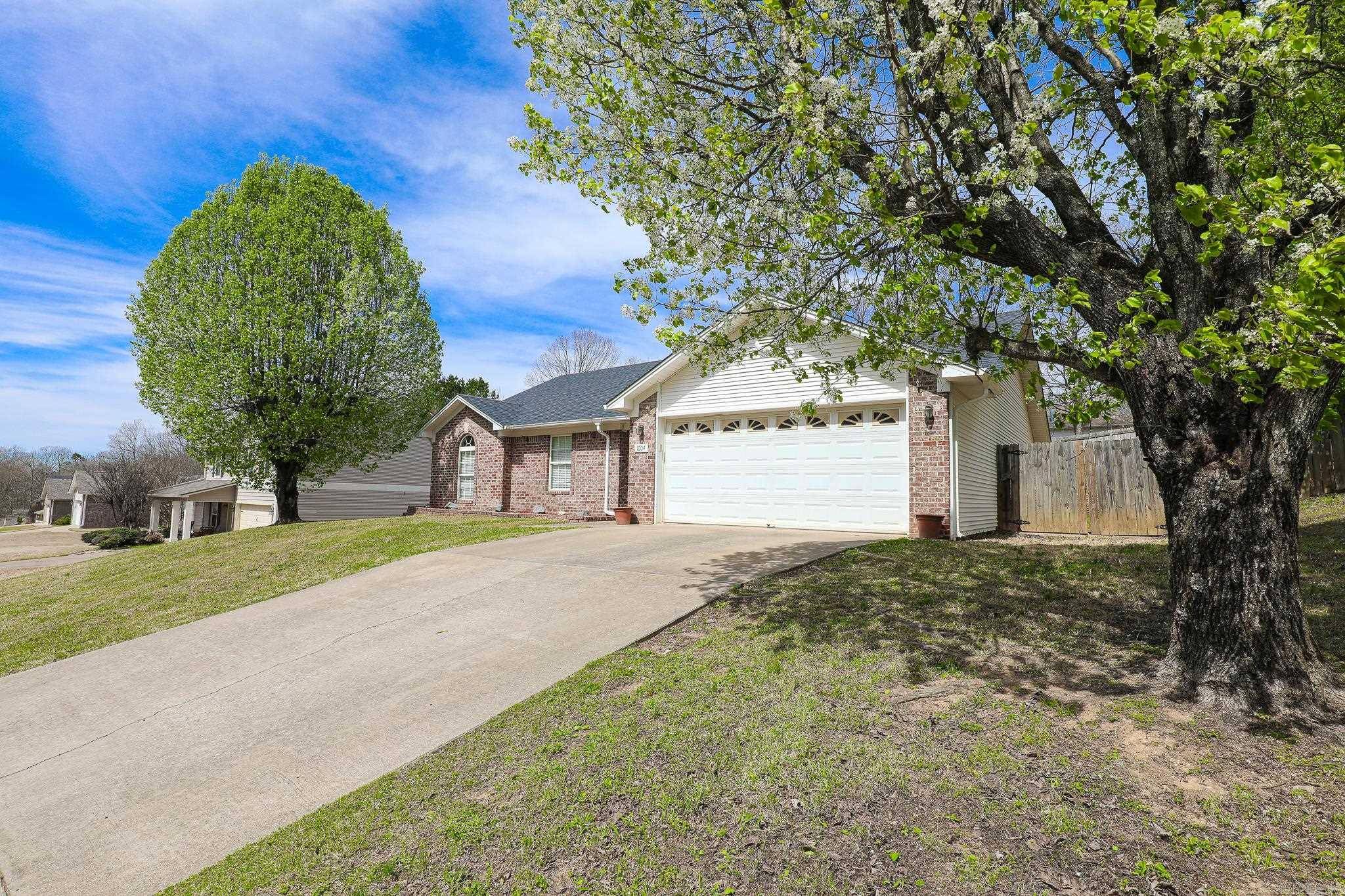 Benton, AR 72019,1004 Stamford Dr