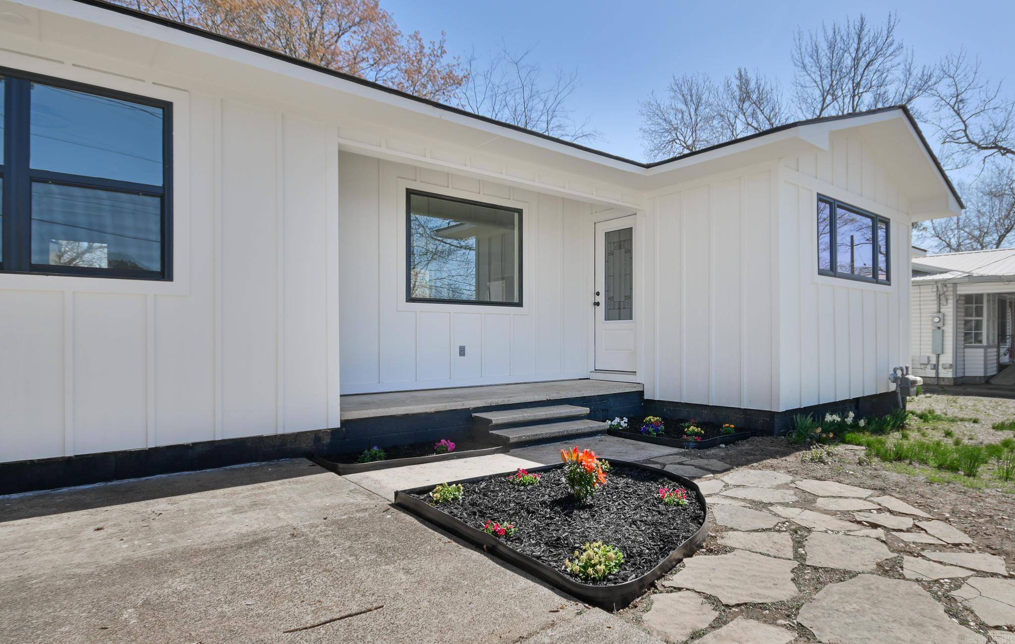 Mena, AR 71953,305 N Reine Street