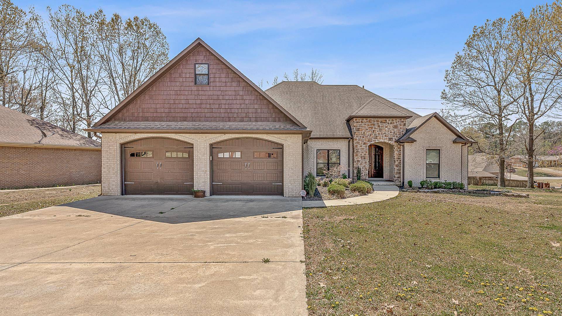 Paragould, AR 72450,2 Candlewood Cove