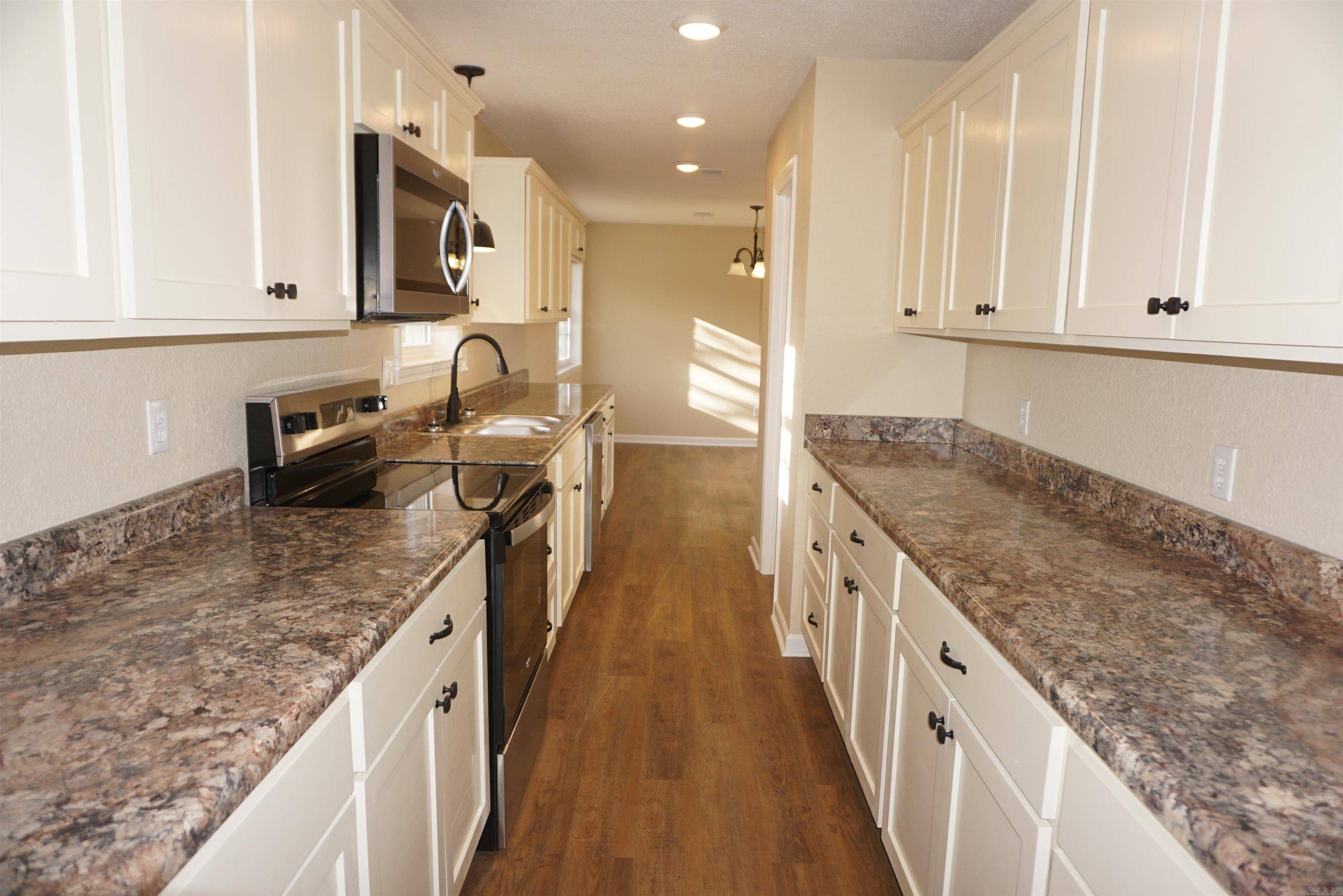 Bald Knob, AR 72010,501 Forbes Drive
