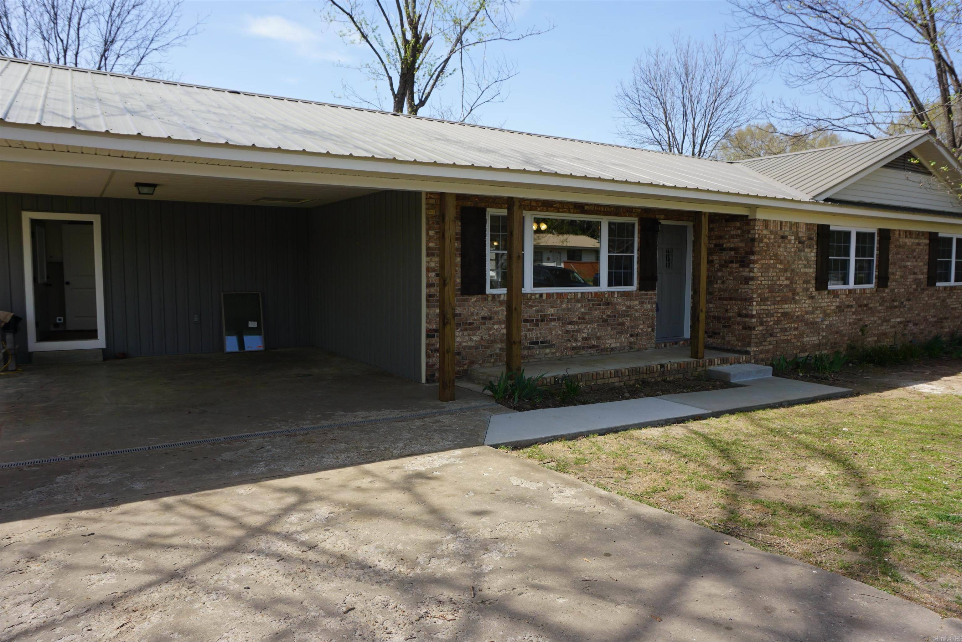 Bald Knob, AR 72010,501 Forbes Drive