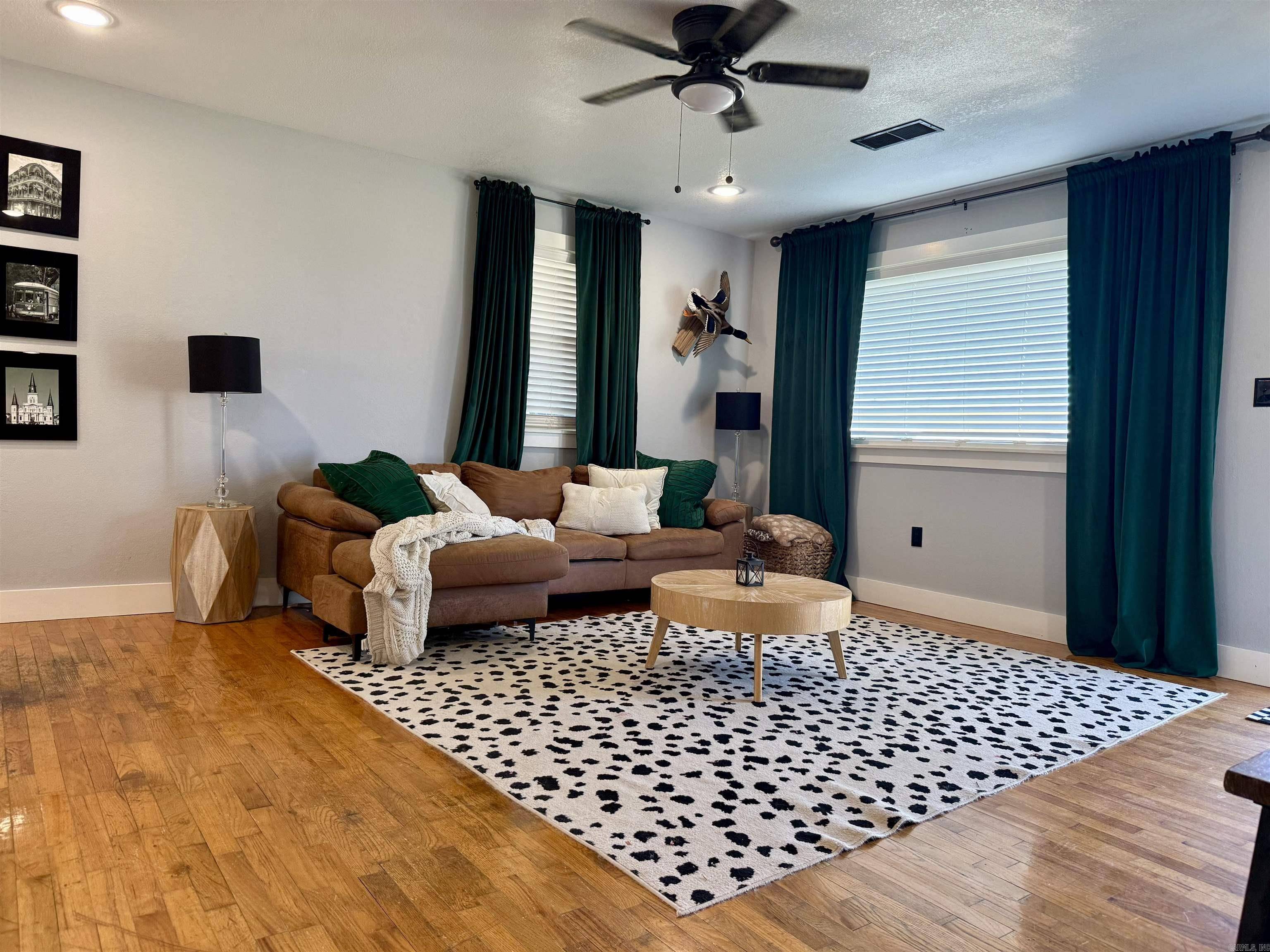 Paragould, AR 72450,104 Magnolia Dr