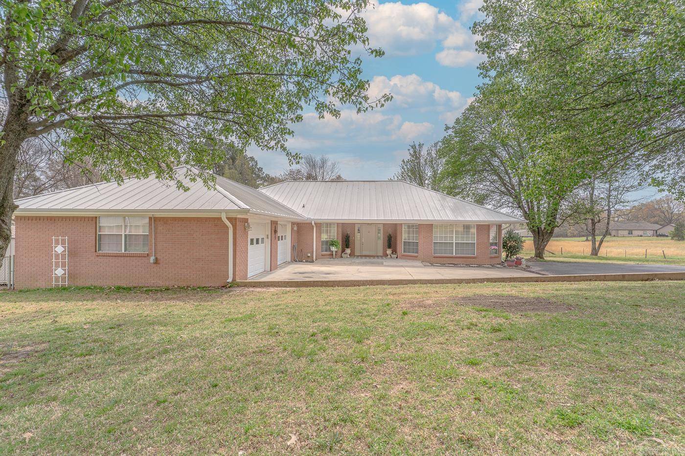 Paragould, AR 72450,2812 Finch Road