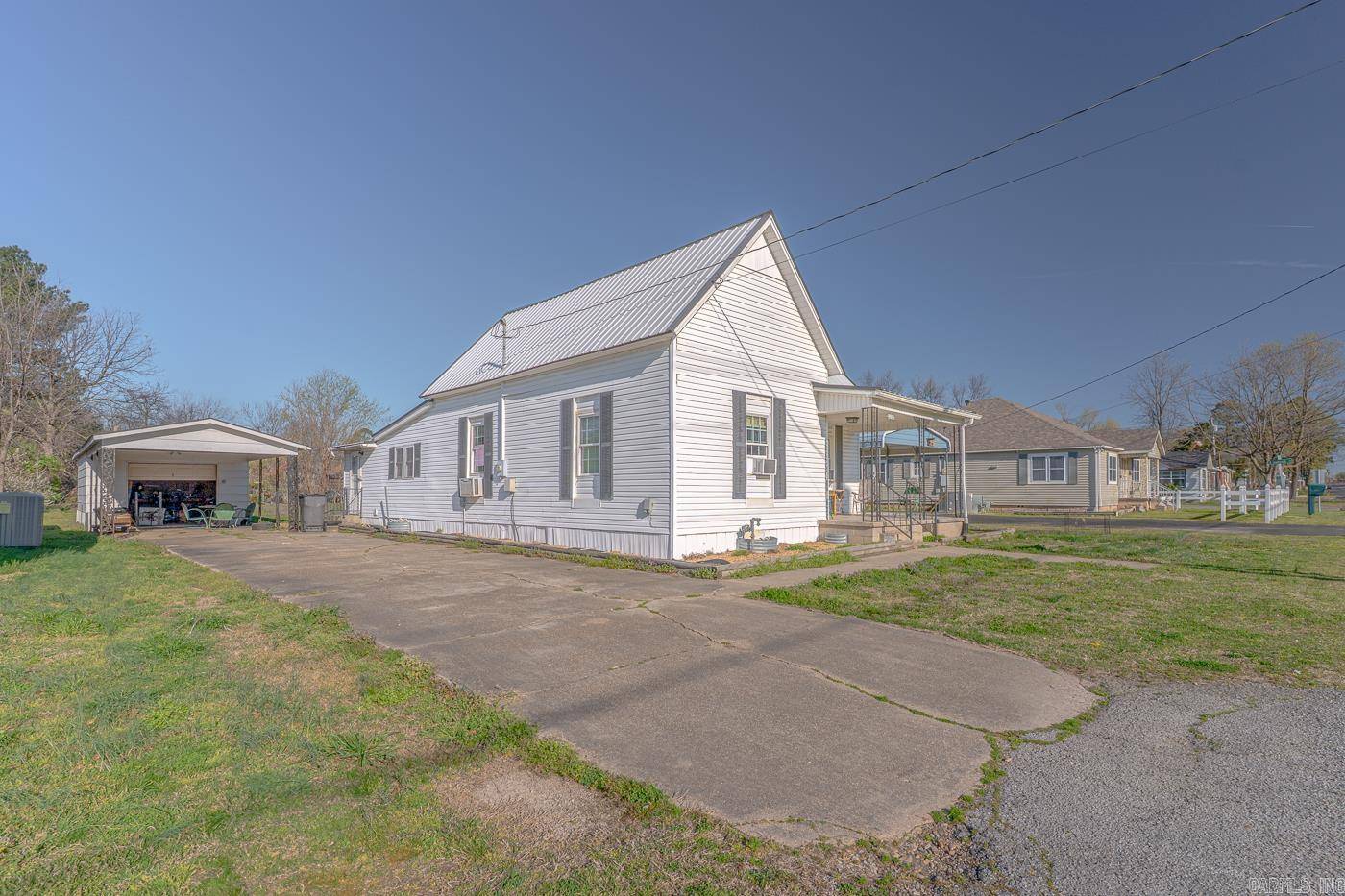 Paragould, AR 72450,908 S 7th Street