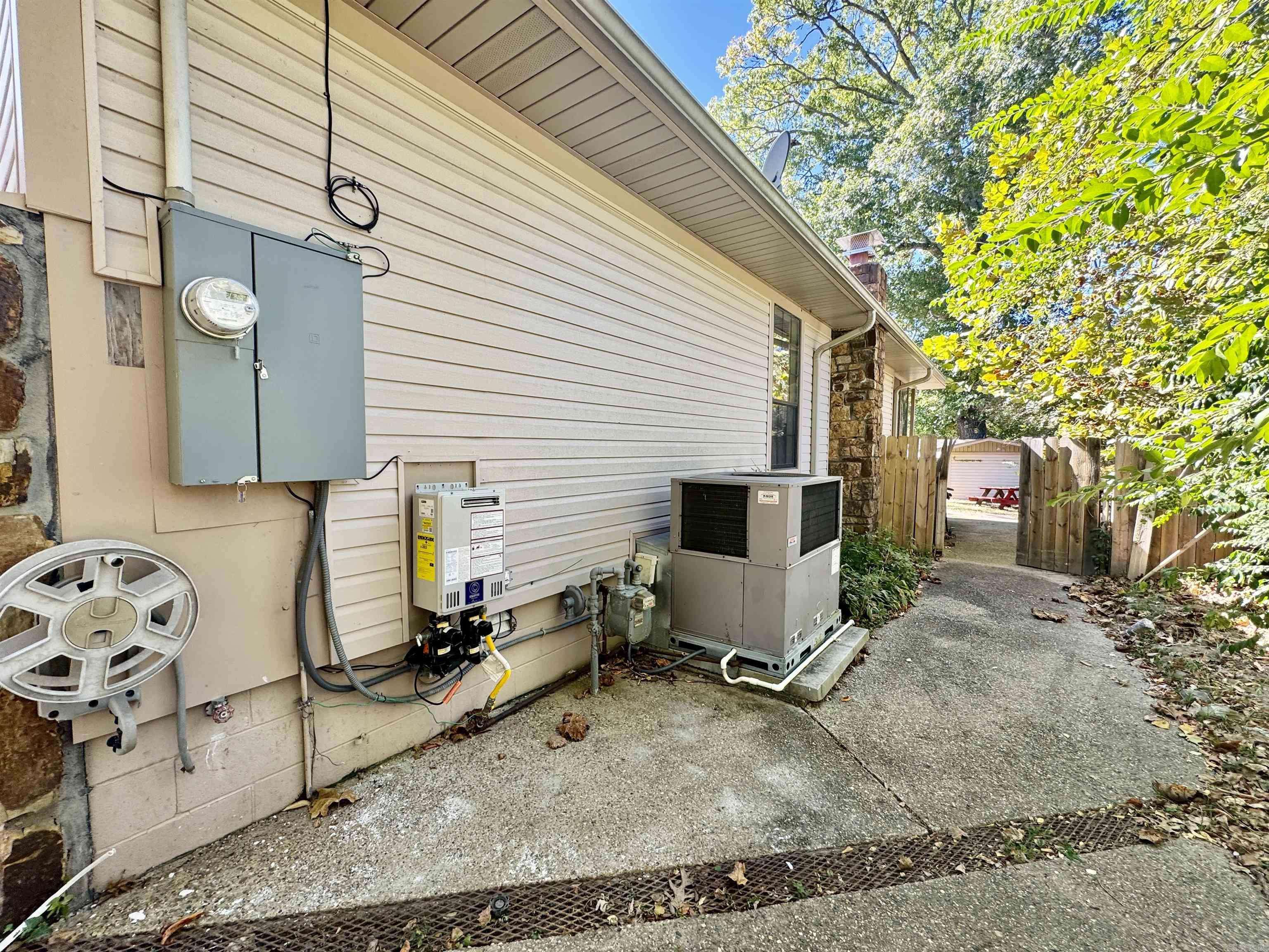 Hot Springs, AR 71913,1662 Treasure Isle Road