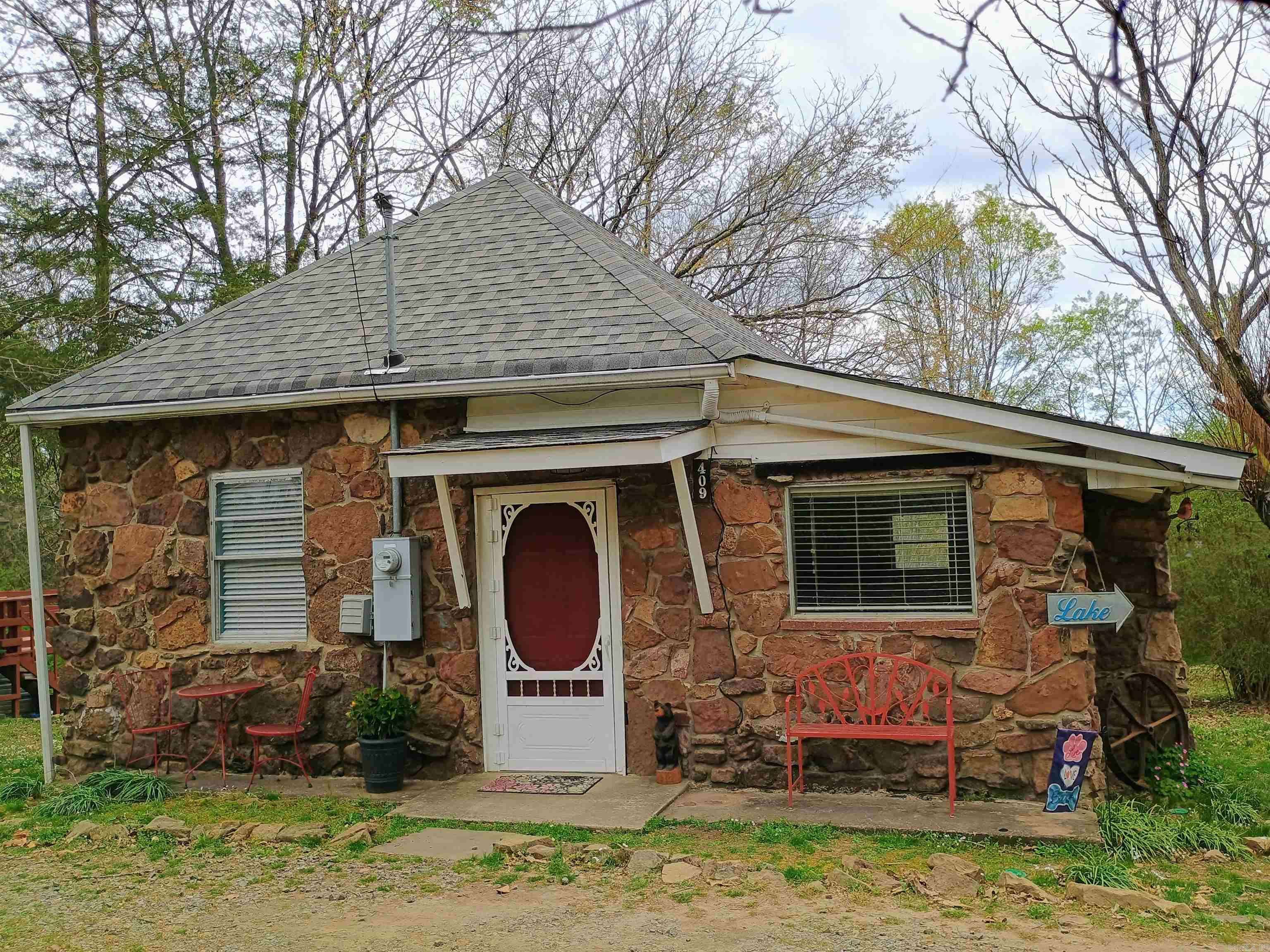 Heber Springs, AR 72543,409 N Broadway Street