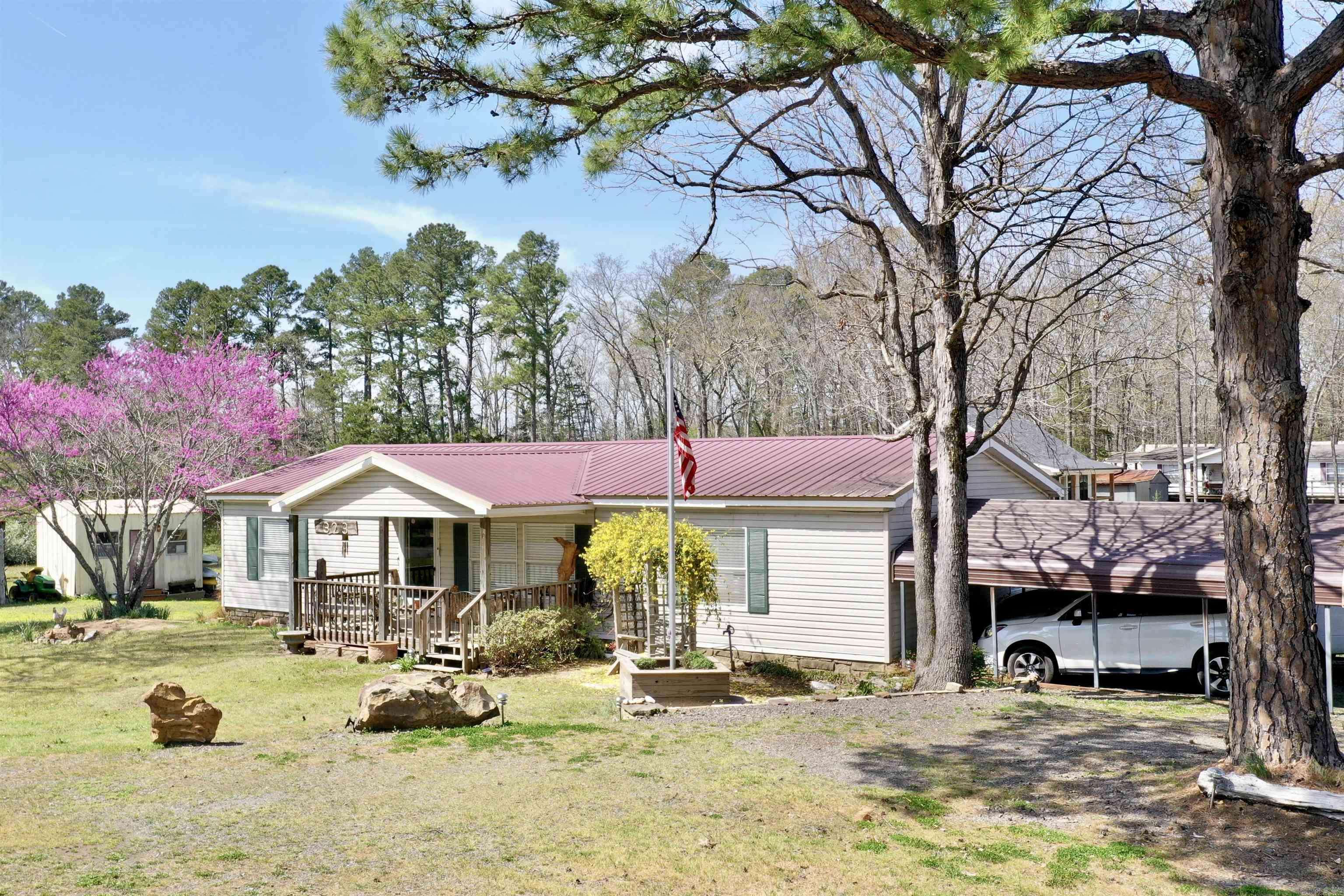 Higden, AR 72067,323 Hwy 337