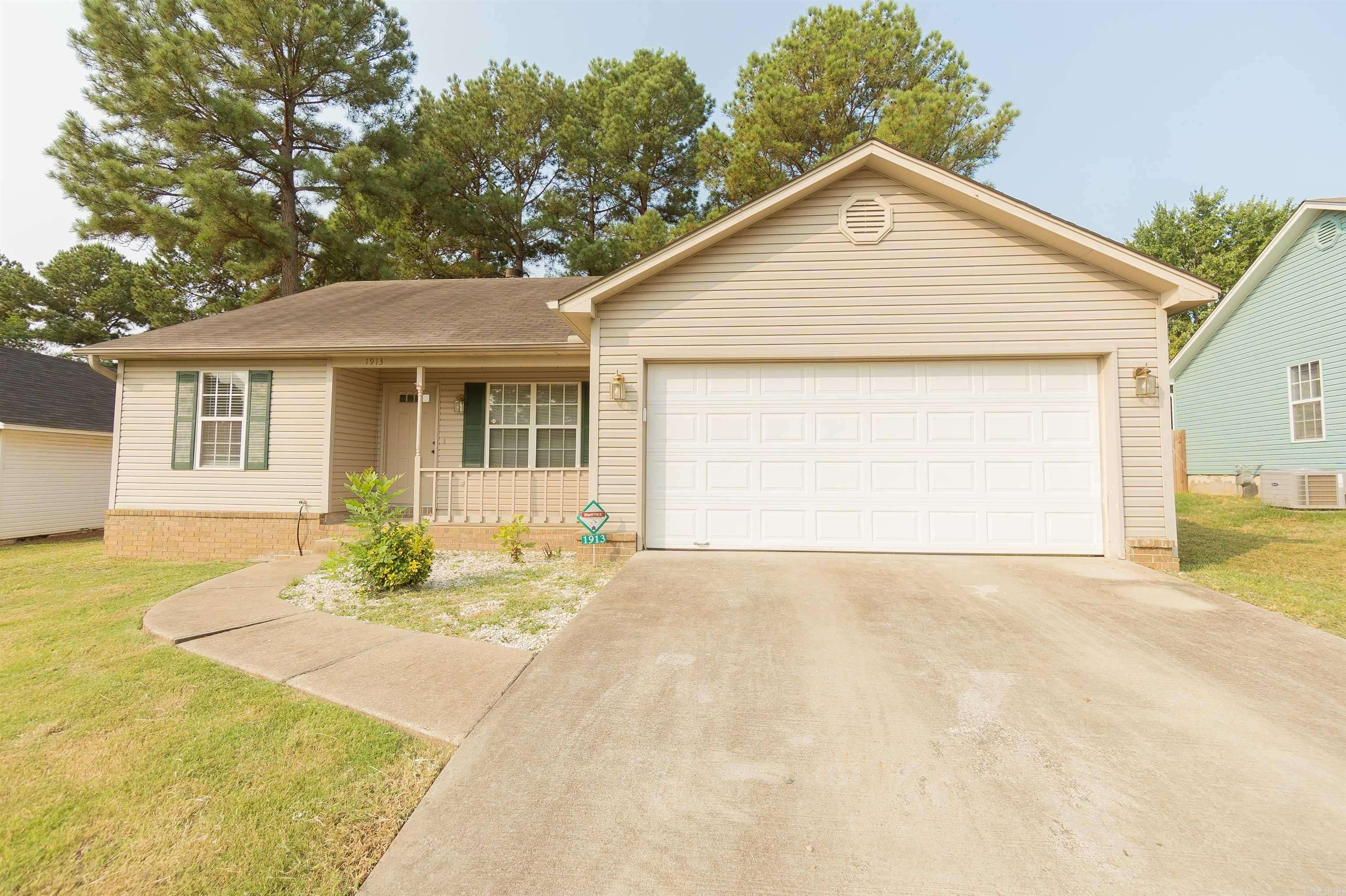 Bryant, AR 72022,1913 Pine Circle