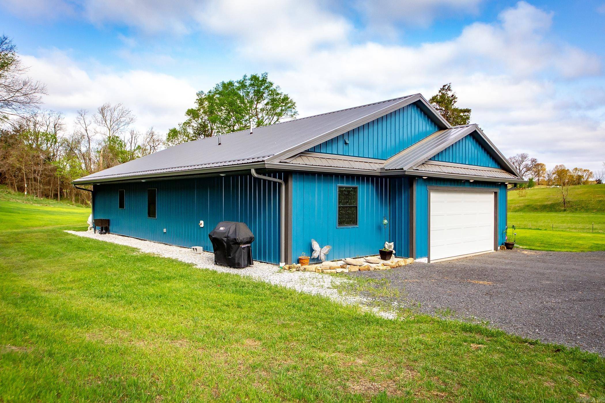 Marshall, AR 72650,582 Canaan Rd.