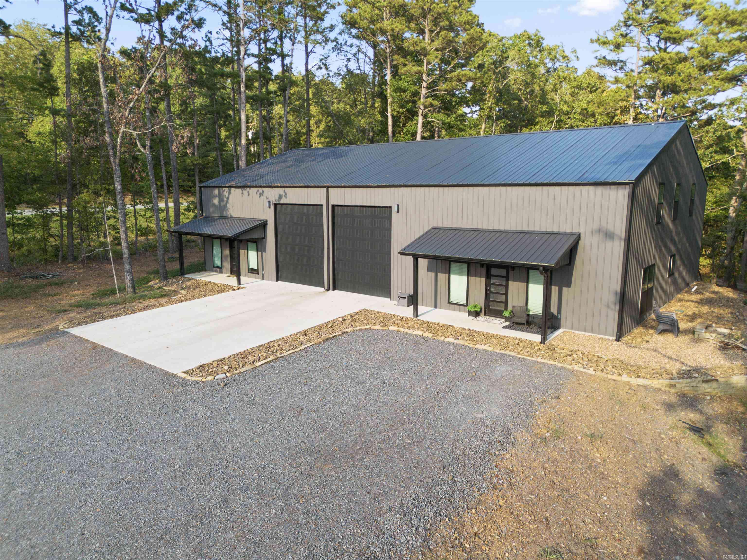 Clinton, AR 72031,211 Woodland Shores Circle