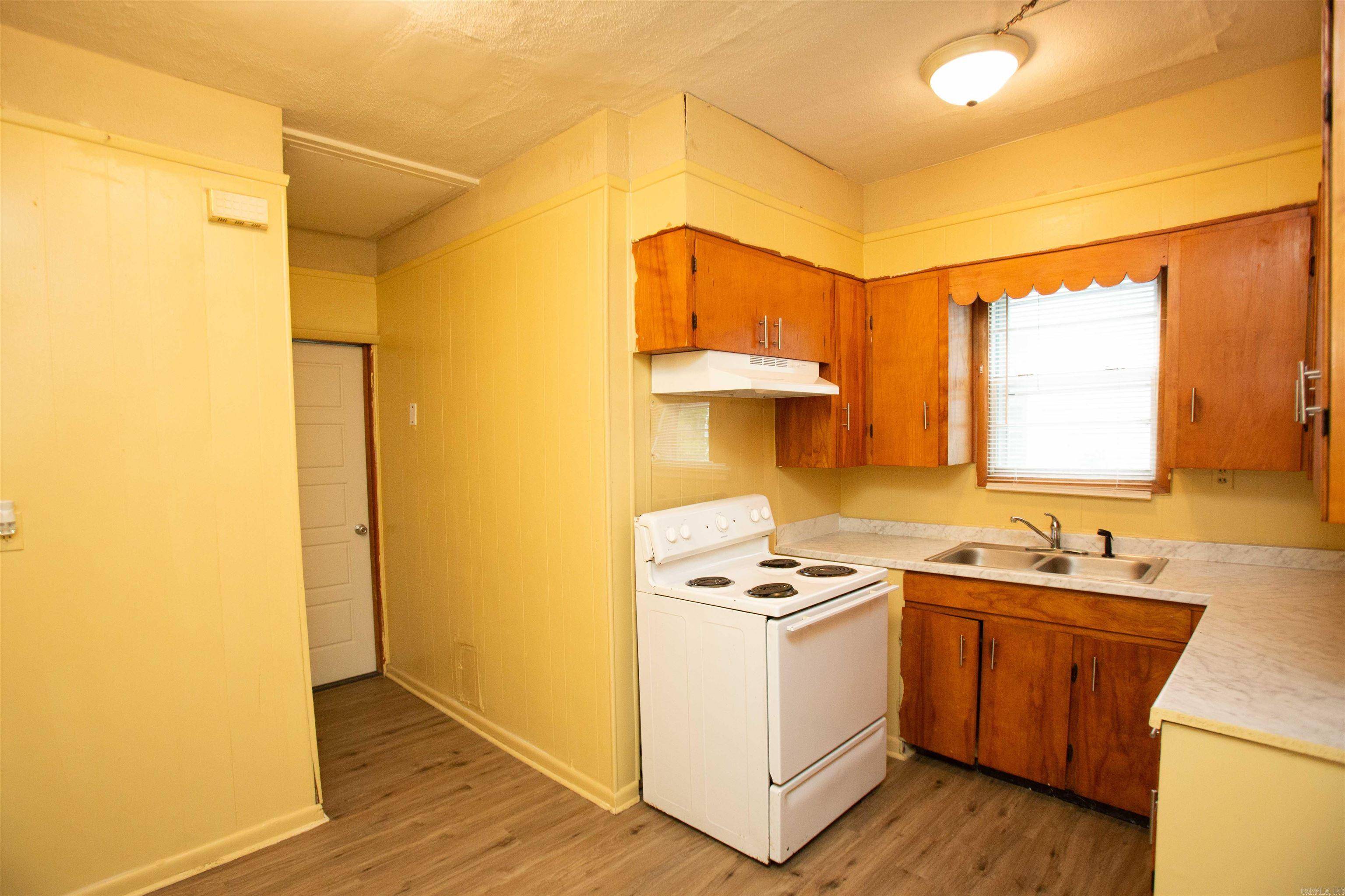 North Little Rock, AR 72114,1303 Division Street
