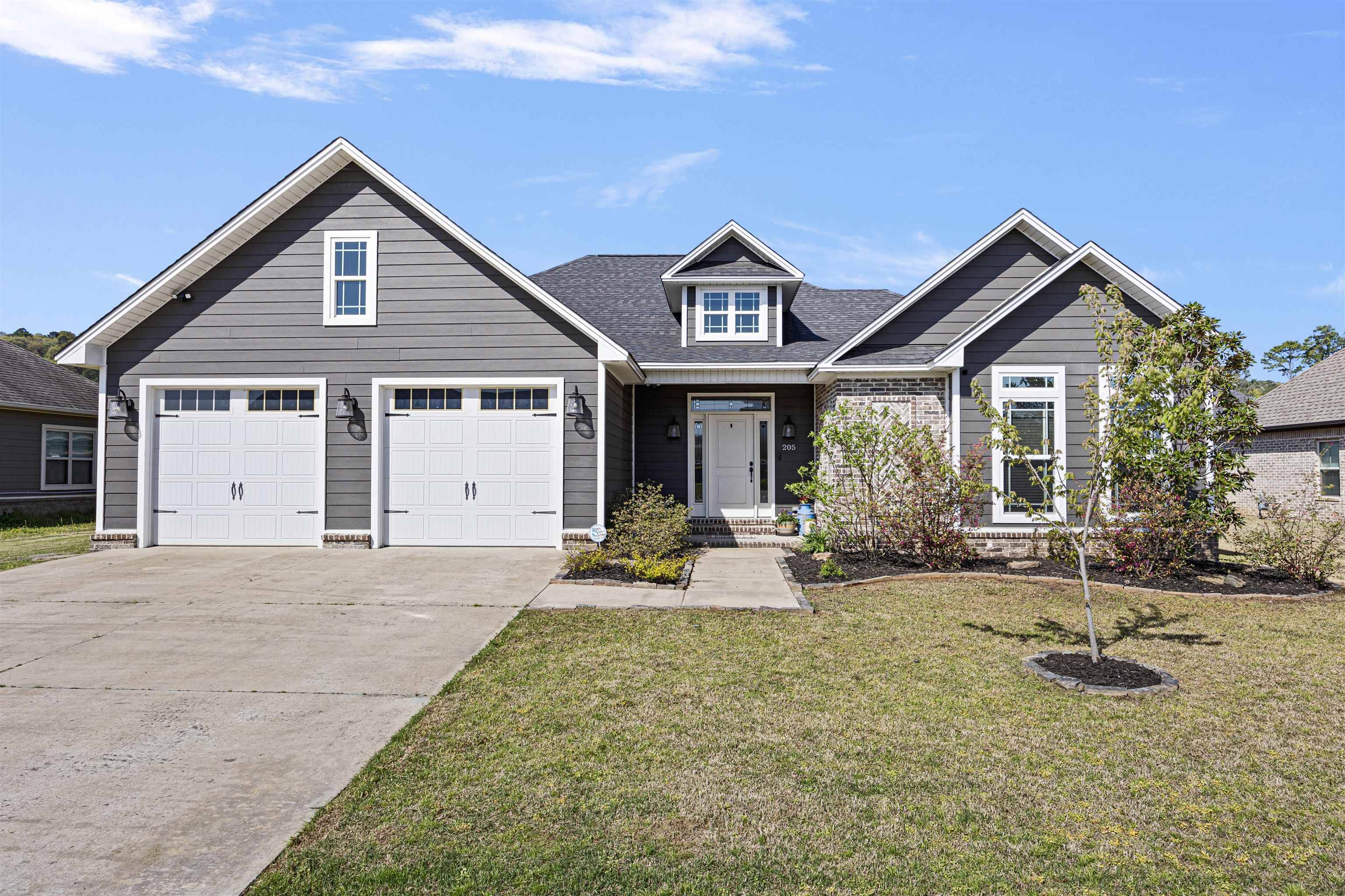 Russellville, AR 72802,205 Promenade Cir