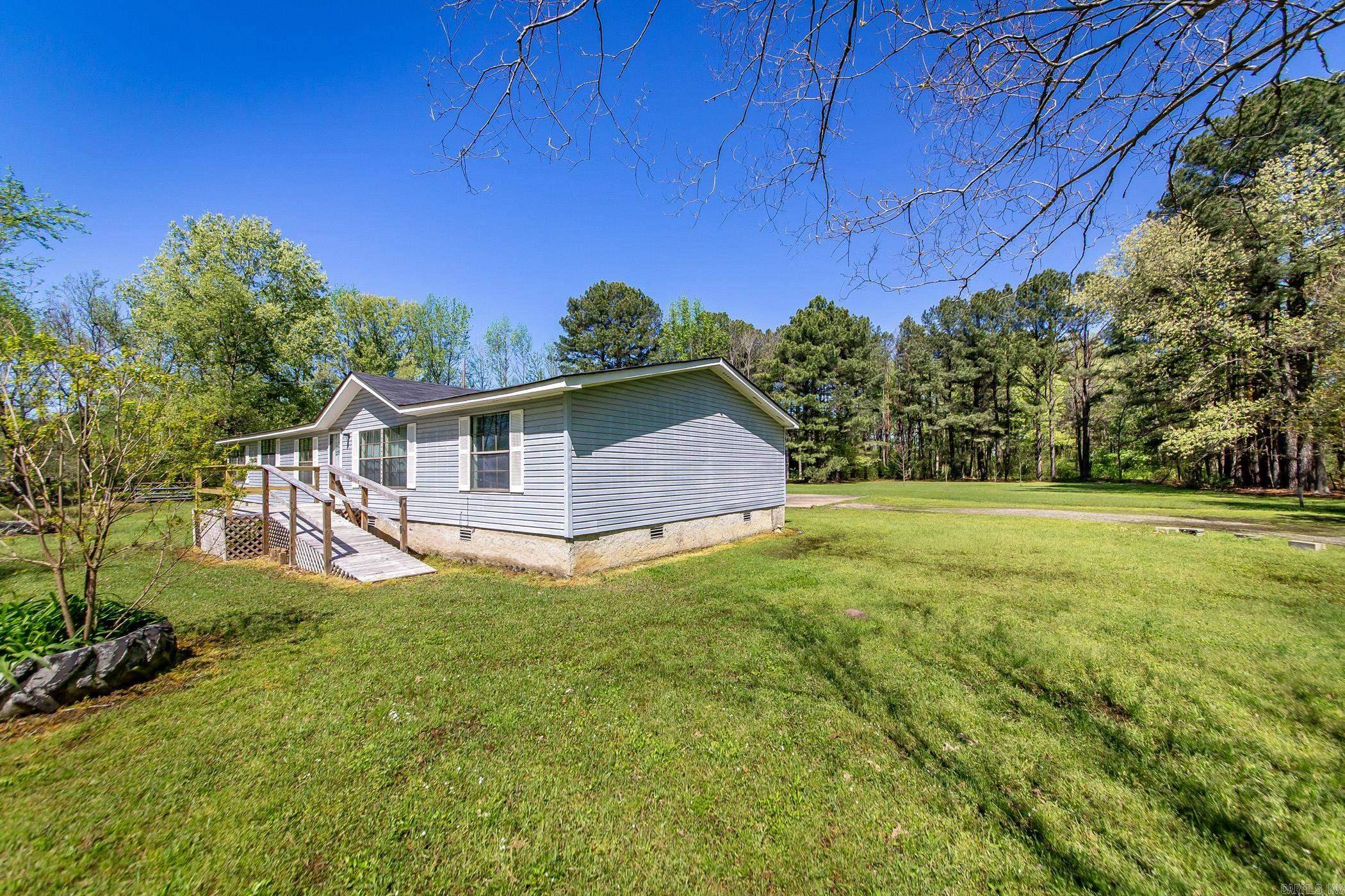 Lonoke, AR 72086,238 W Lingo