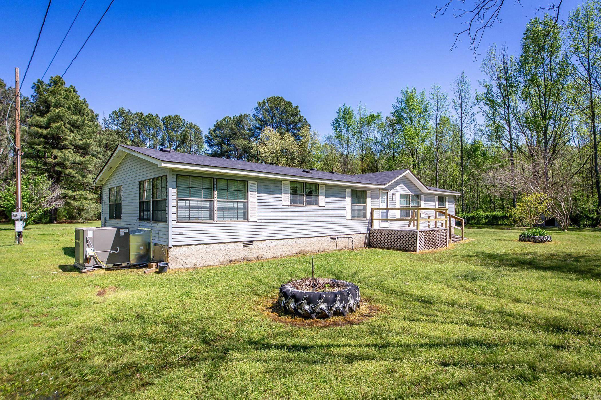 Lonoke, AR 72086,238 W Lingo