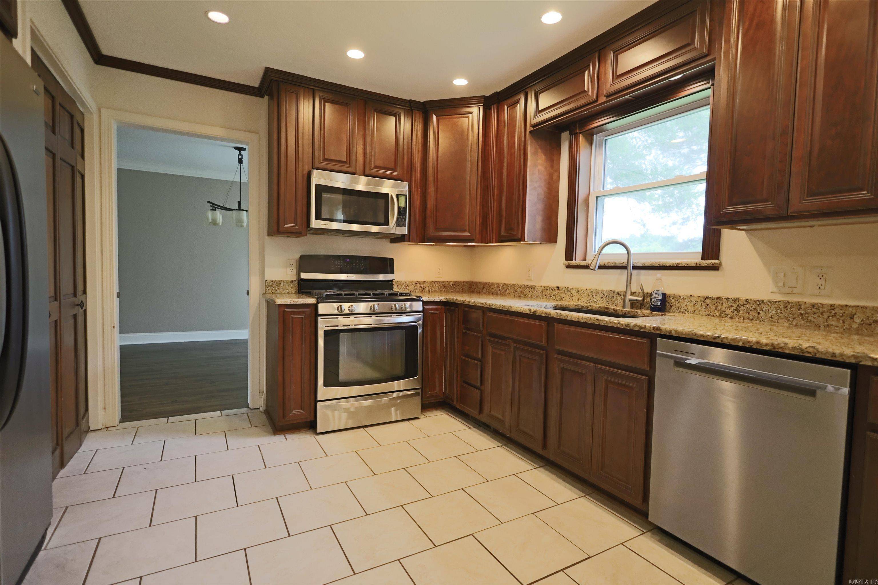 Hot Springs, AR 71901,102 Windsor Place