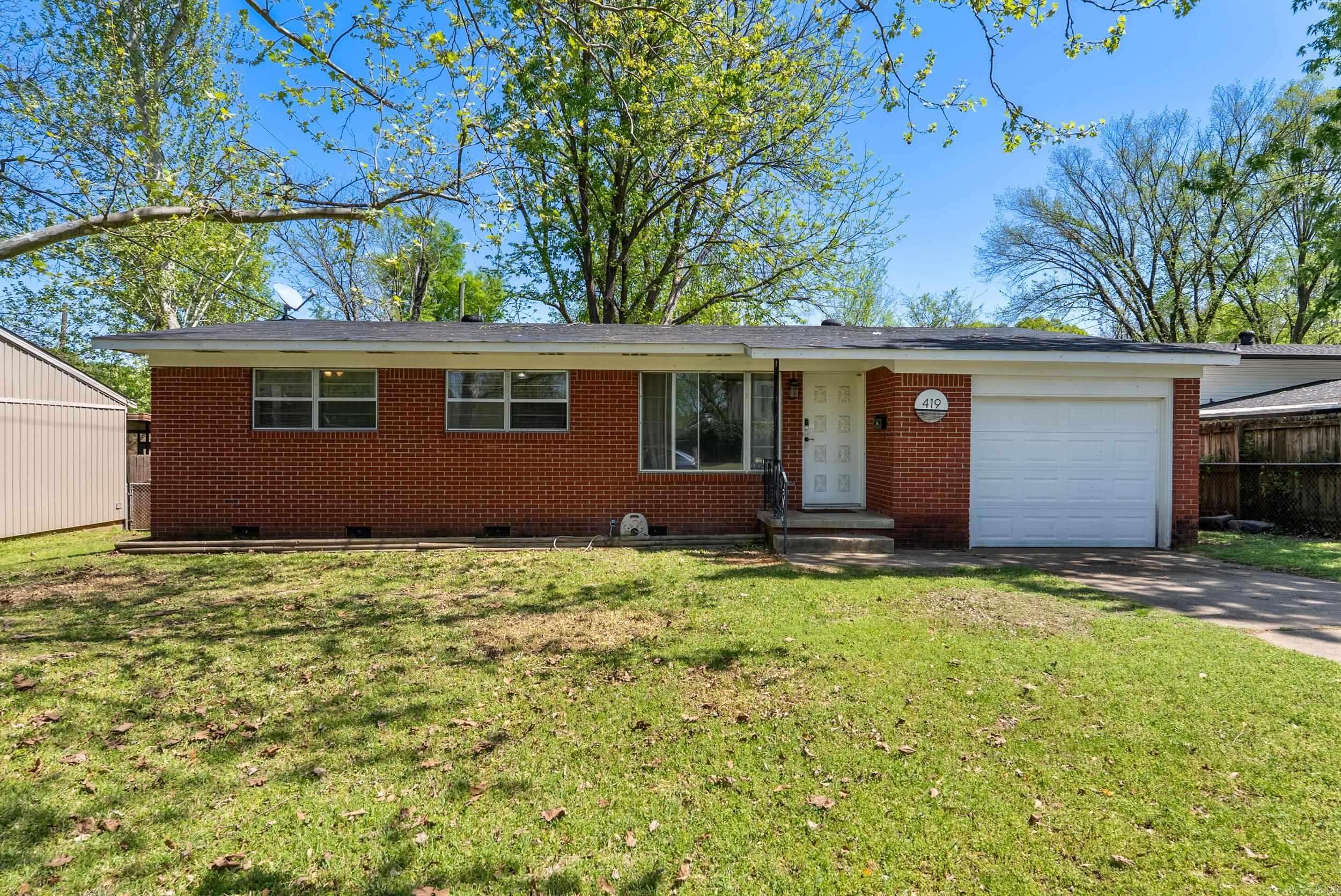 Little Rock, AR 72205,419 Deerbrook Road