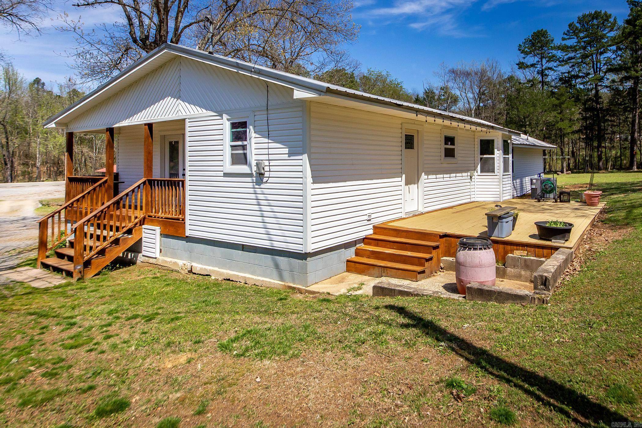 Clinton, AR 72031,4066 Highway 16 East