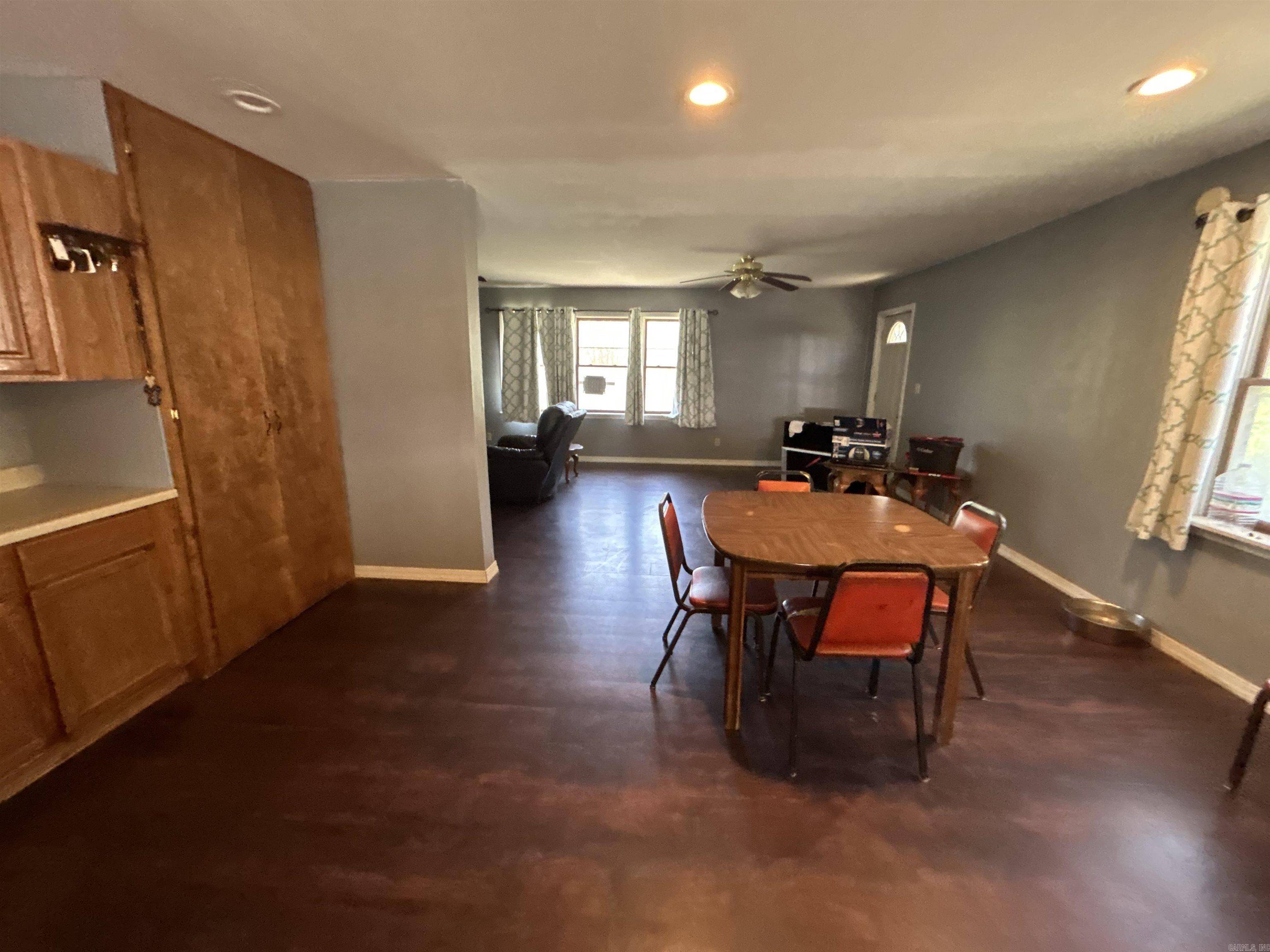 Clinton, AR 72031,574 Choctaw Landing
