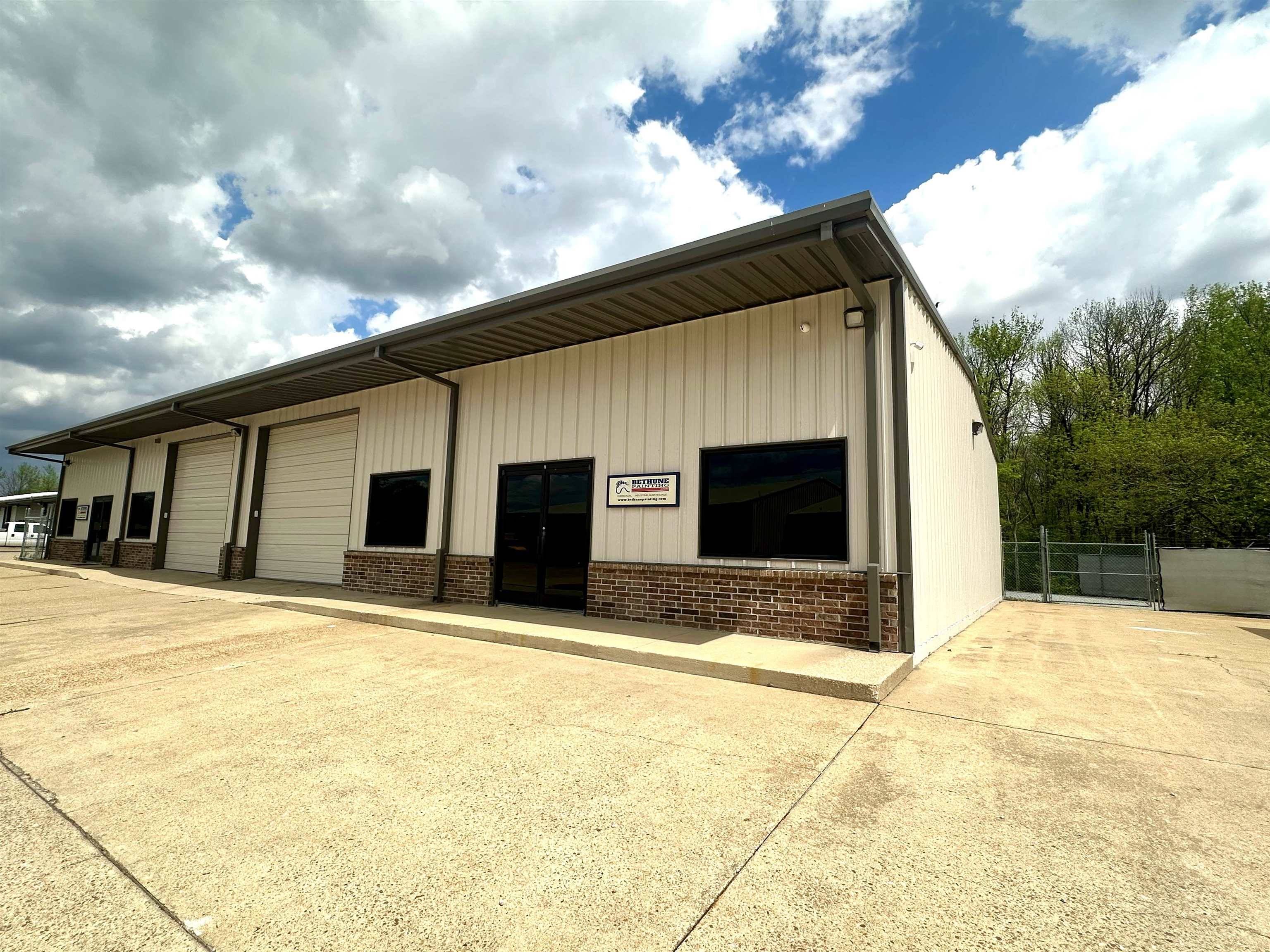 Jonesboro, AR 72401,3218 Neil Circle Suite B