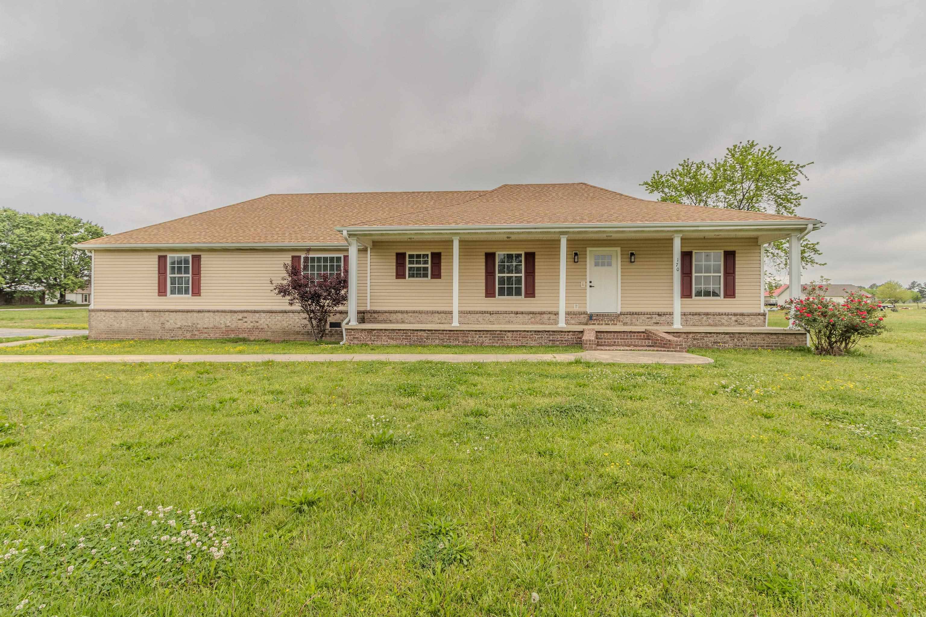 Paragould, AR 72450,170 VAUGHN Drive