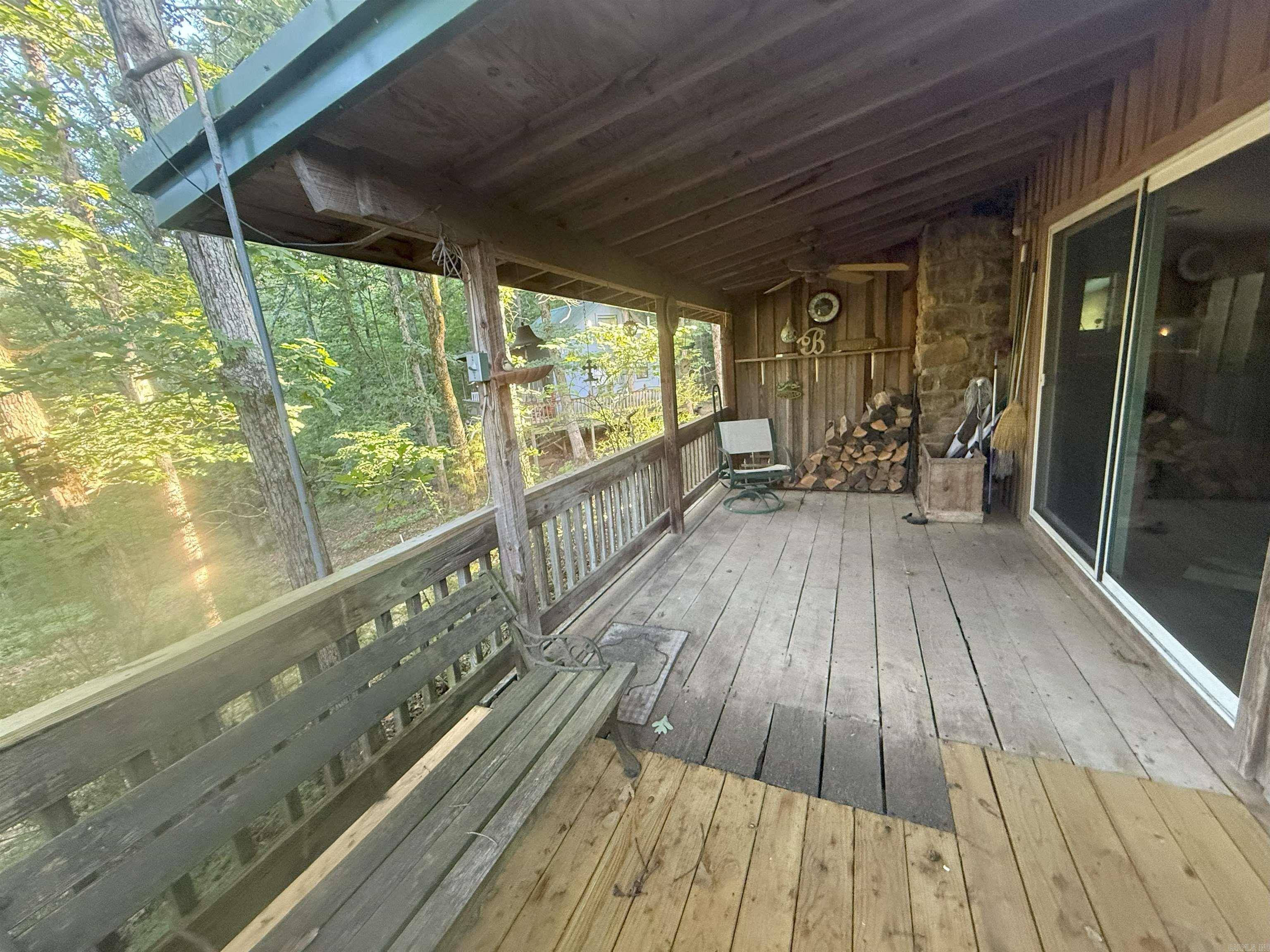 Leslie, AR 72645,1088 Little Red River Road