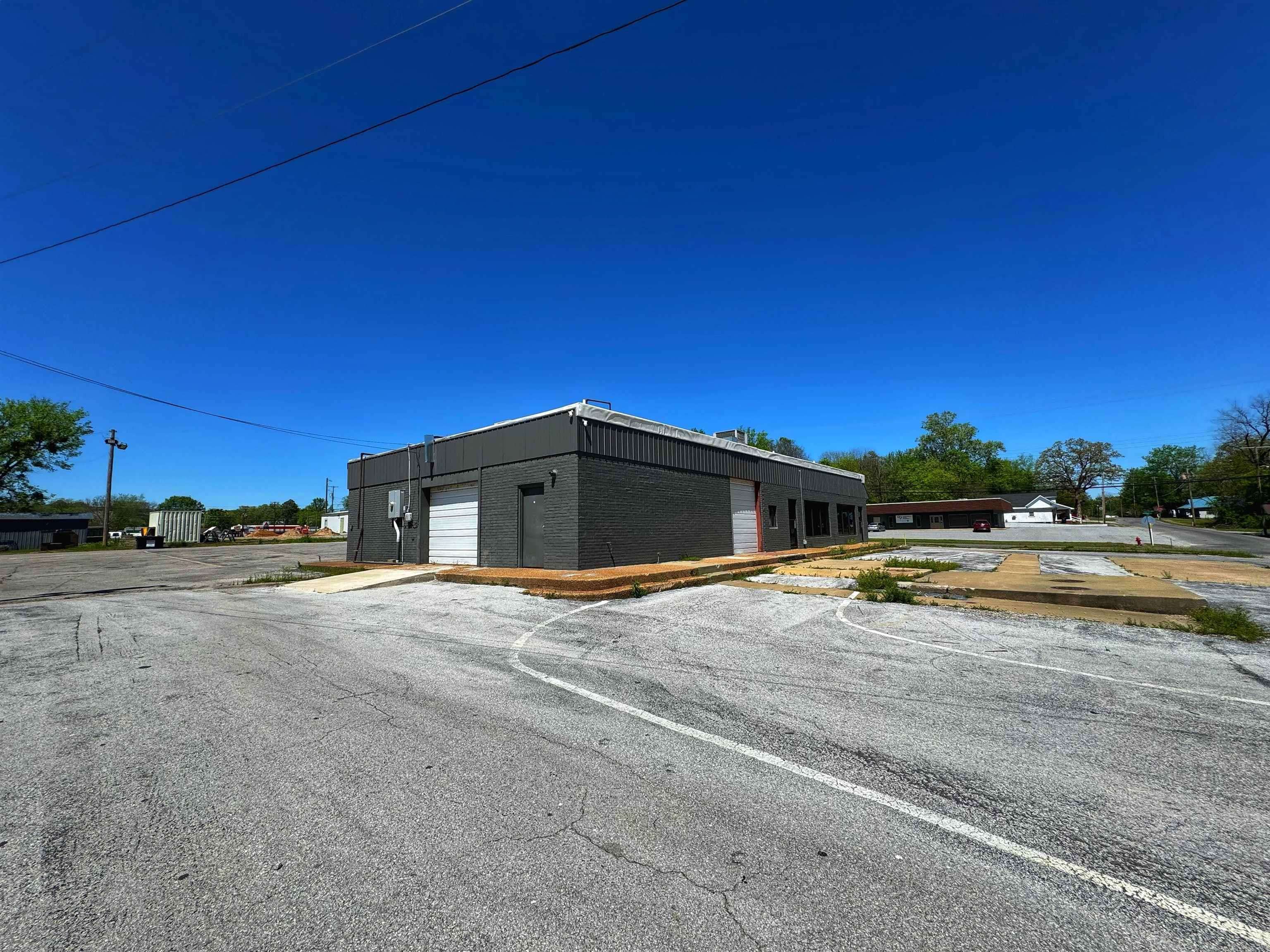 Batesville, AR 72501,511 N Central Avenue
