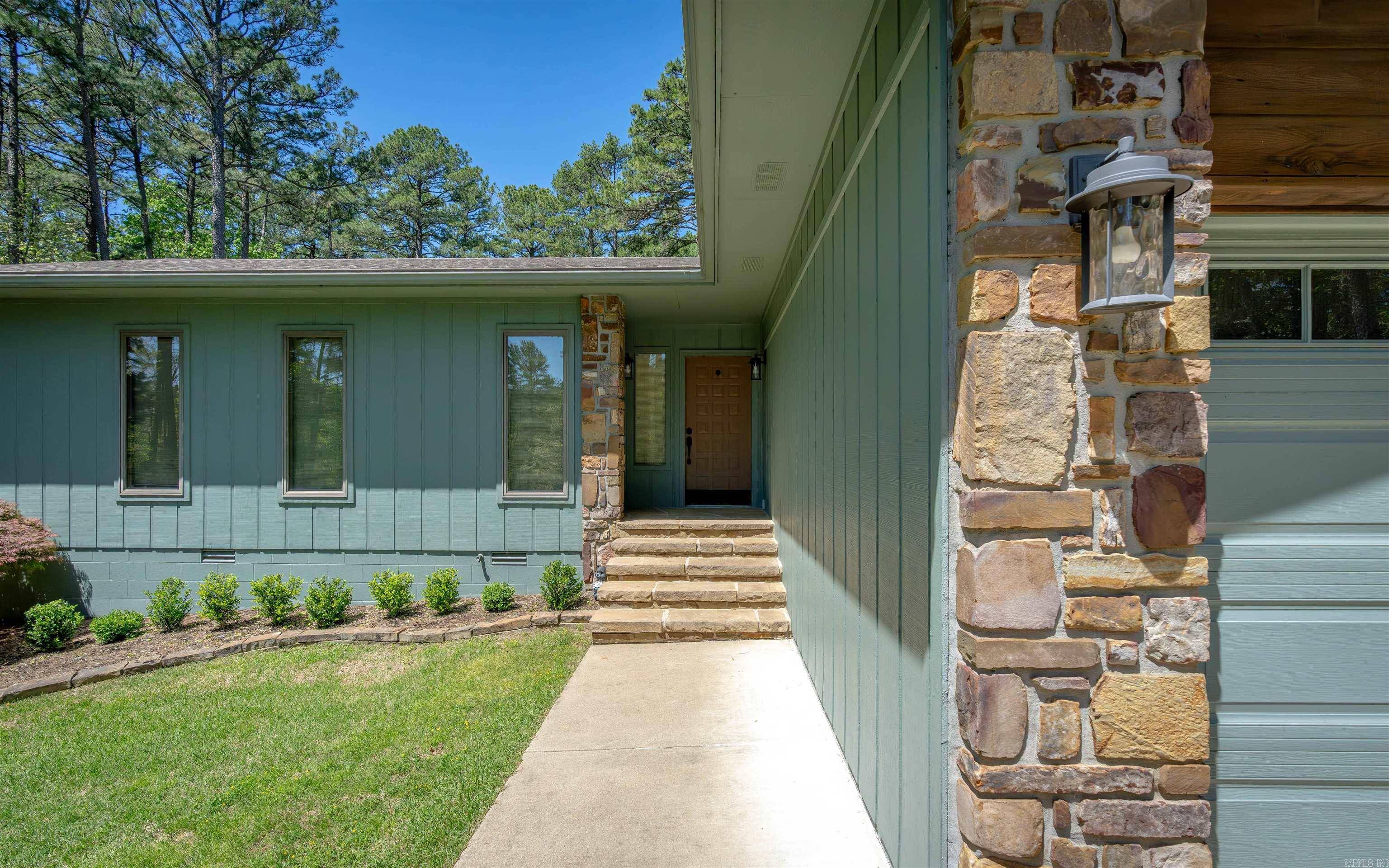 Hot Springs Village, AR 71909,5 Arga Place