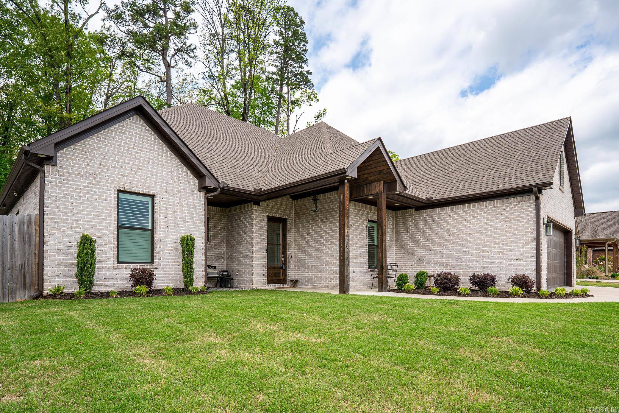 Benton, AR 72019,7901 S Shoreline Boulevard