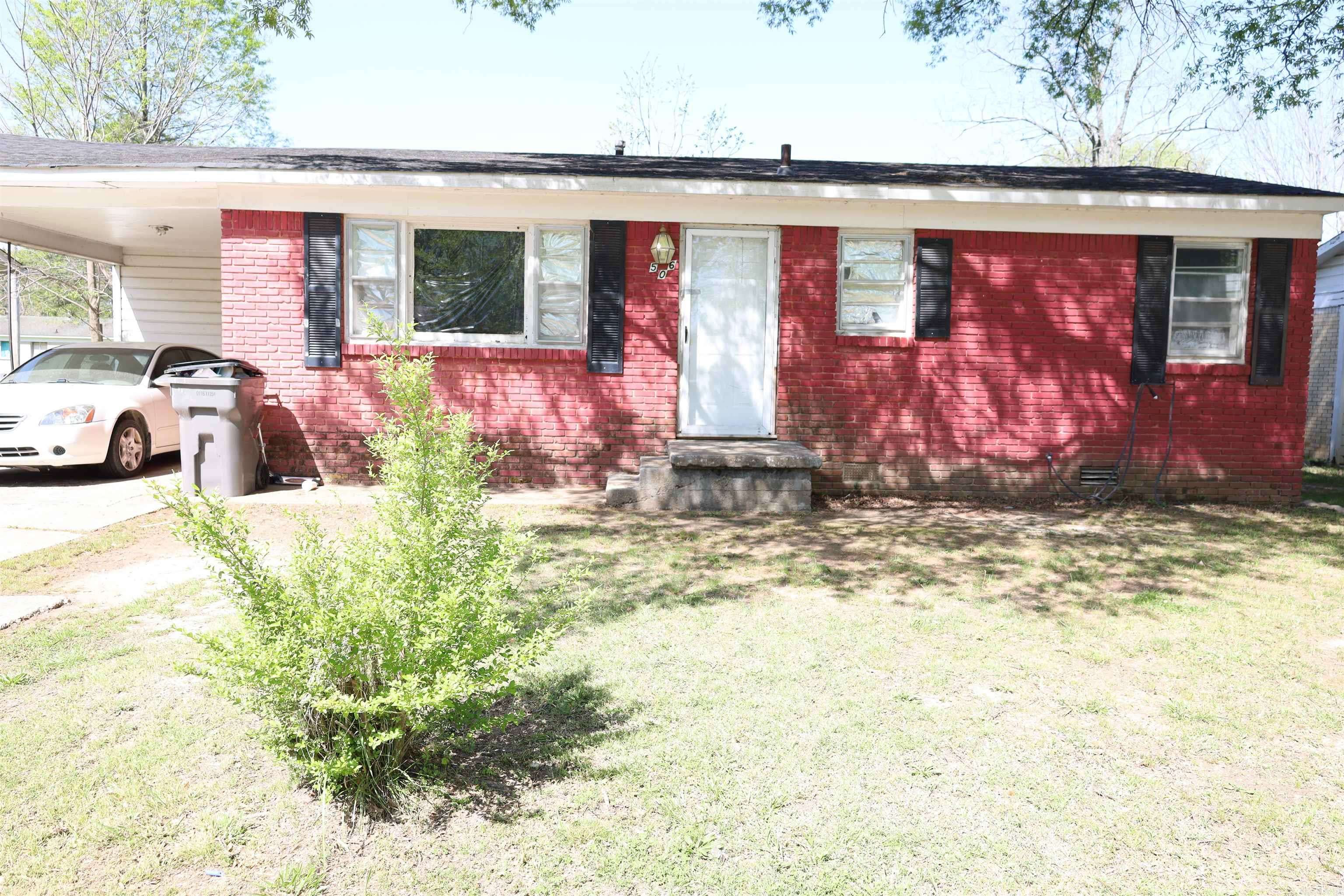 Paragould, AR 72450,506 N 9th Street