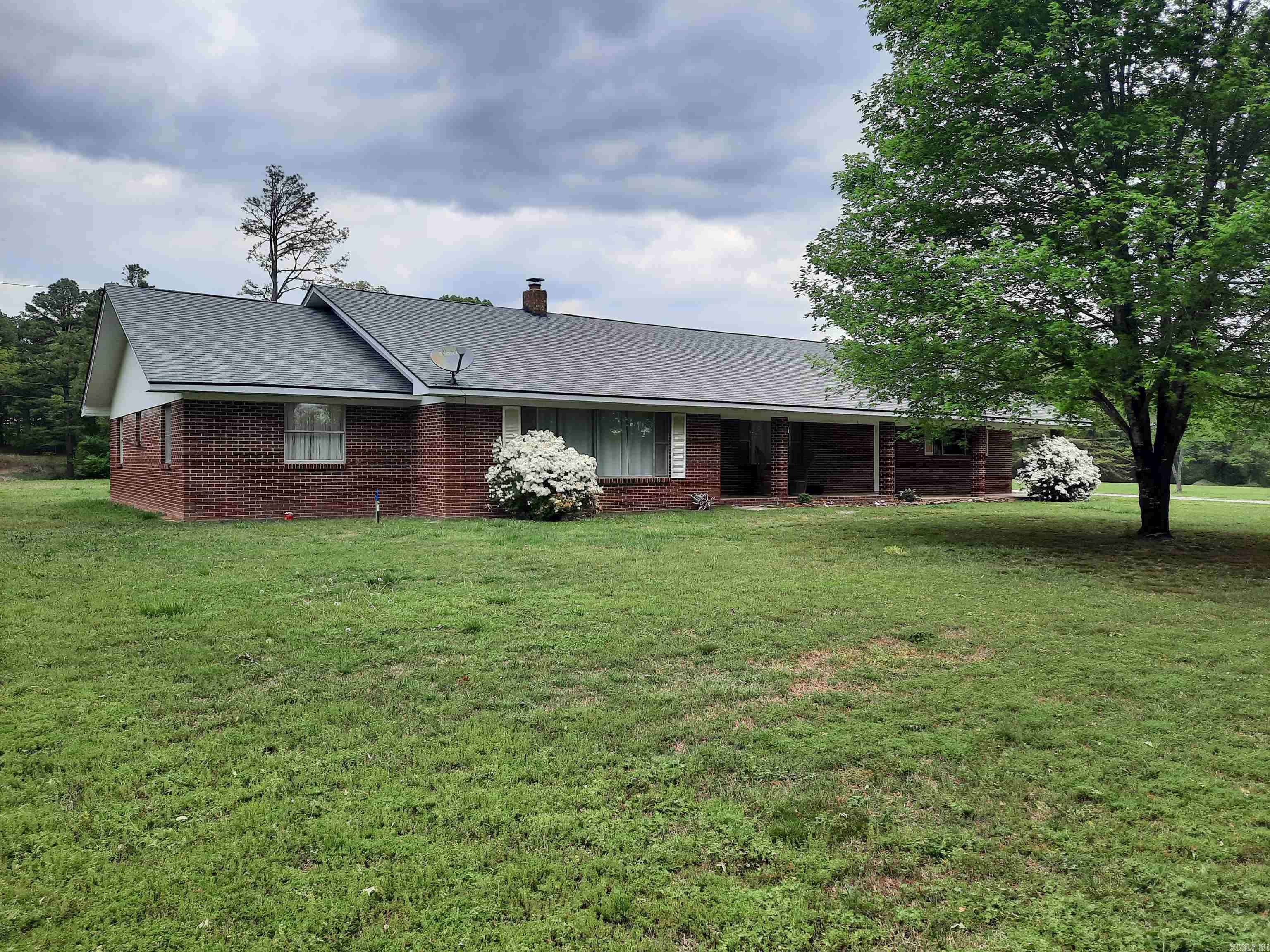 Mountain View, AR 72560,506 Hell Creek Road