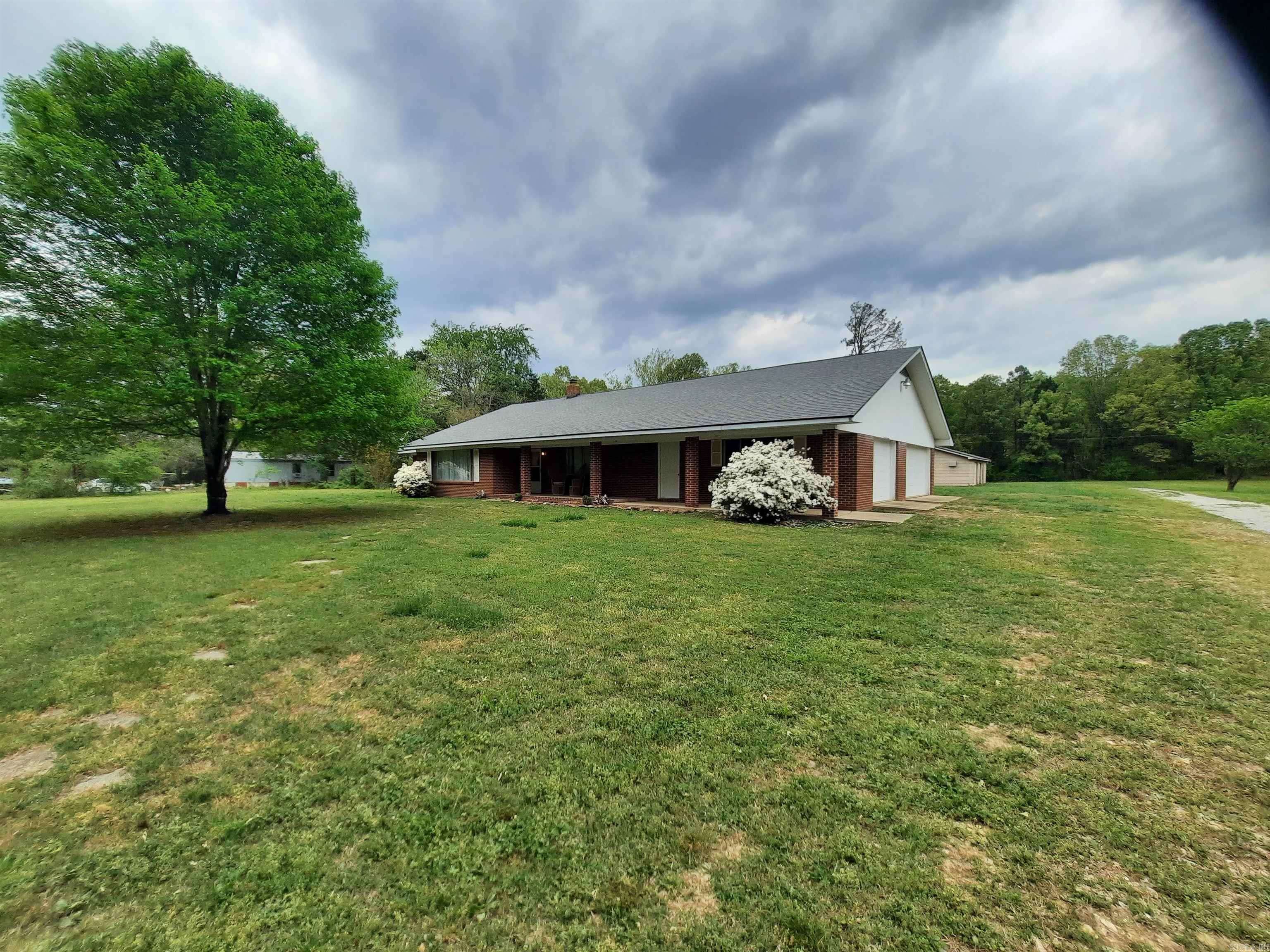Mountain View, AR 72560,506 Hell Creek Road