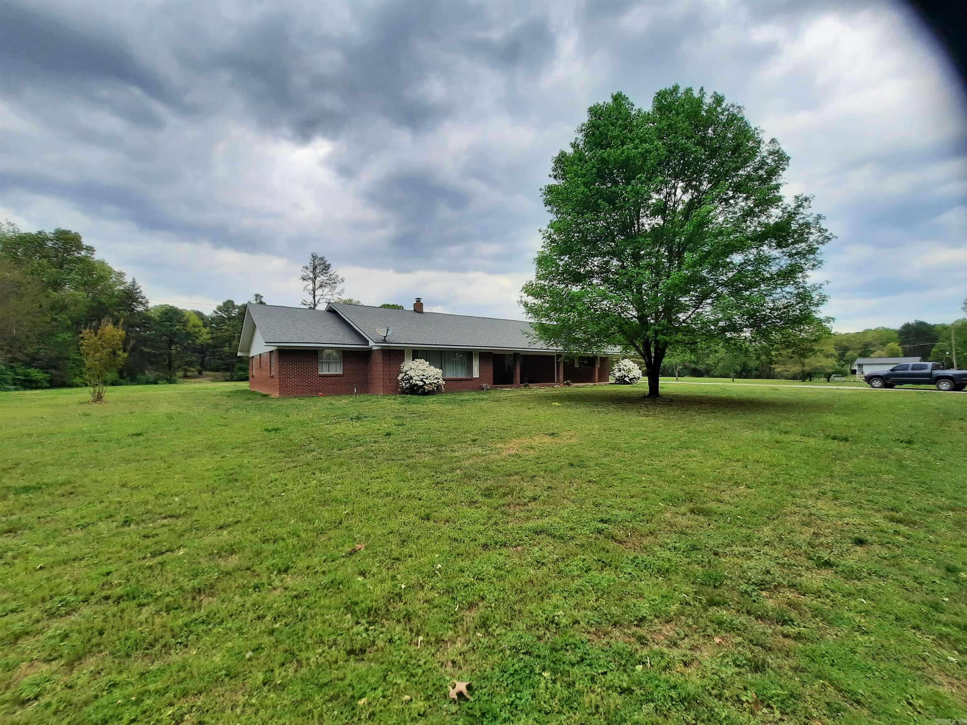 Mountain View, AR 72560,506 Hell Creek Road