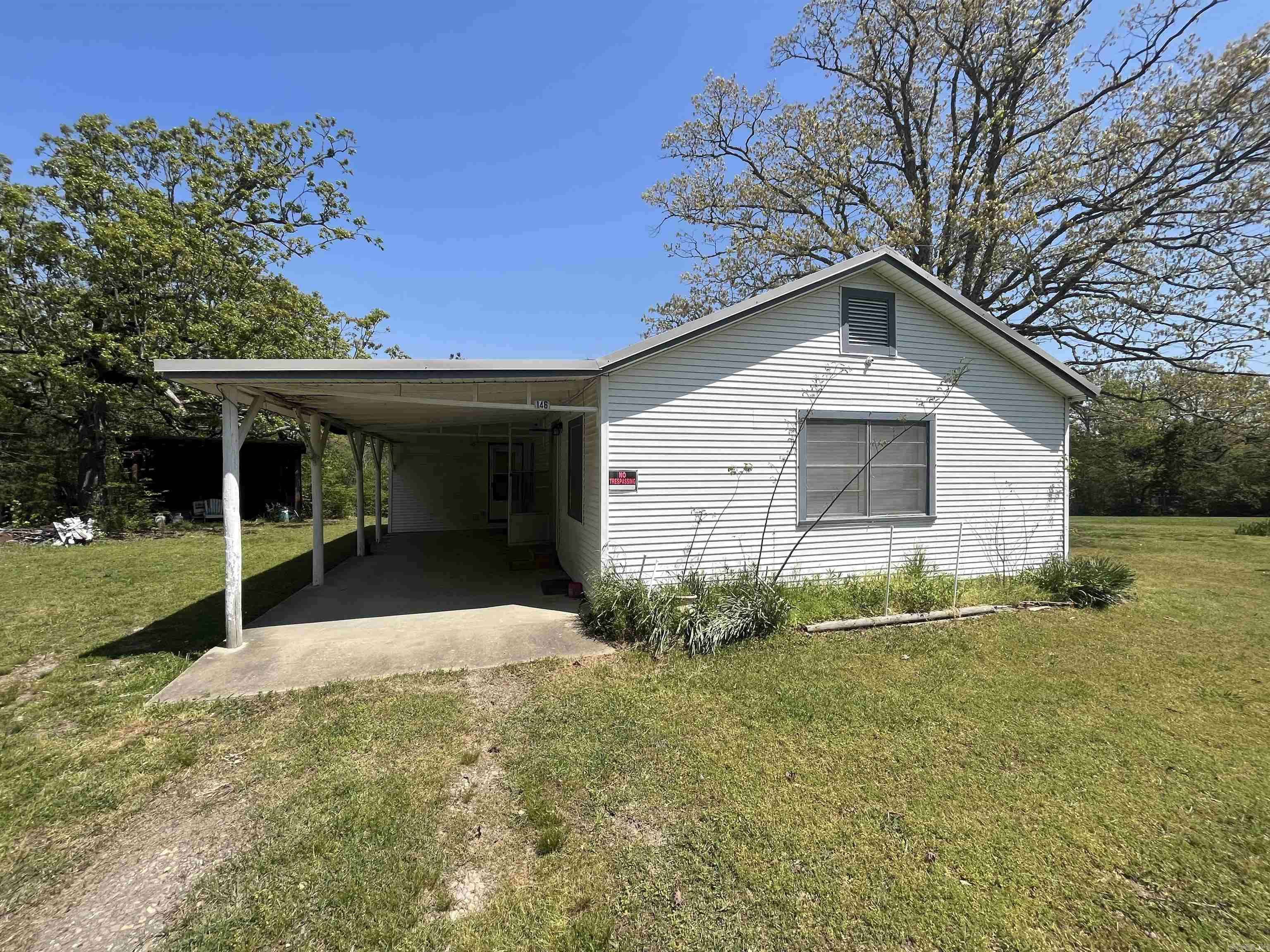 Mena, AR 71953,146 Polk Road 76W