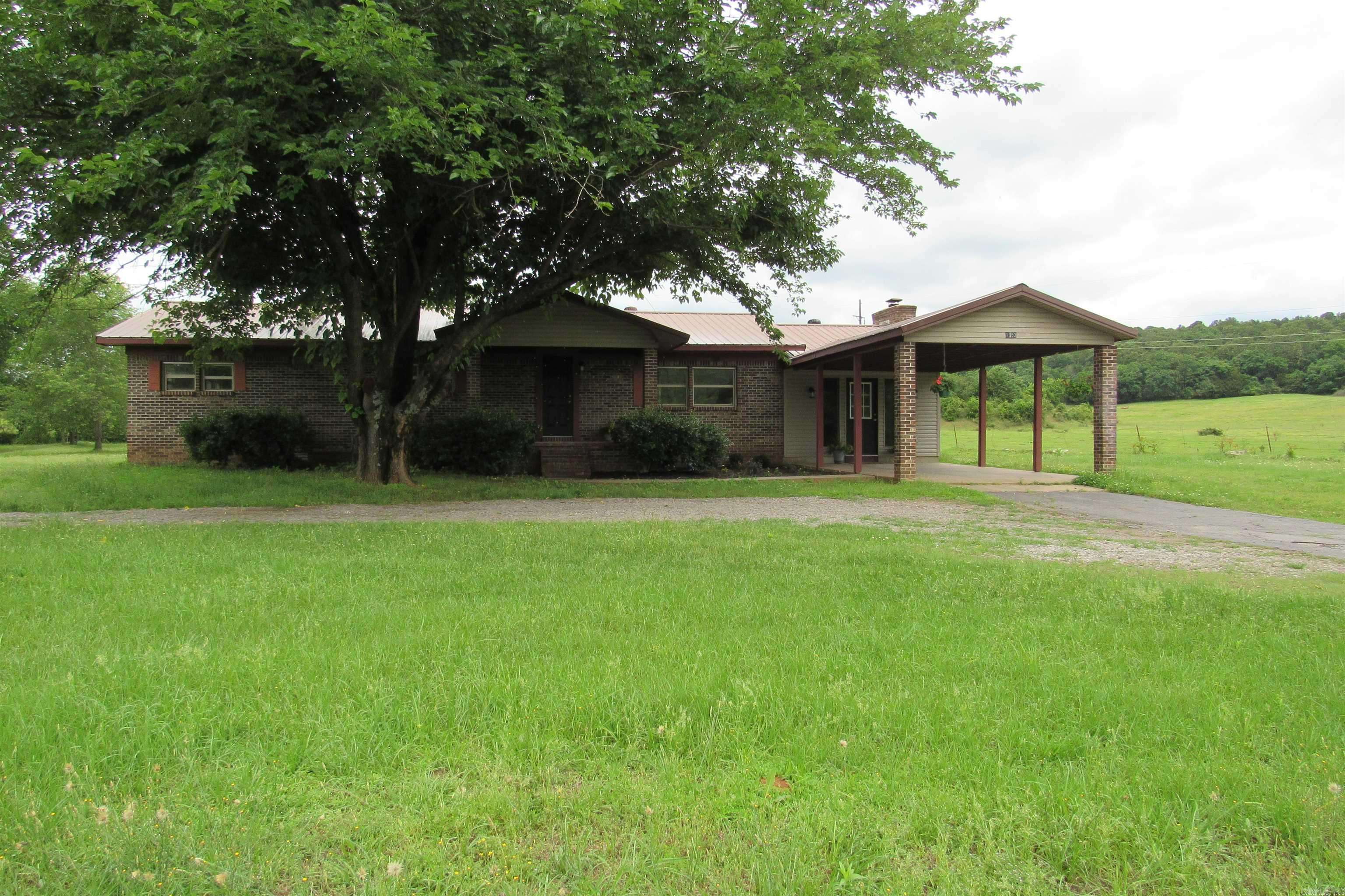 Ozark, AR 72949,1353 North 2nd Avenue