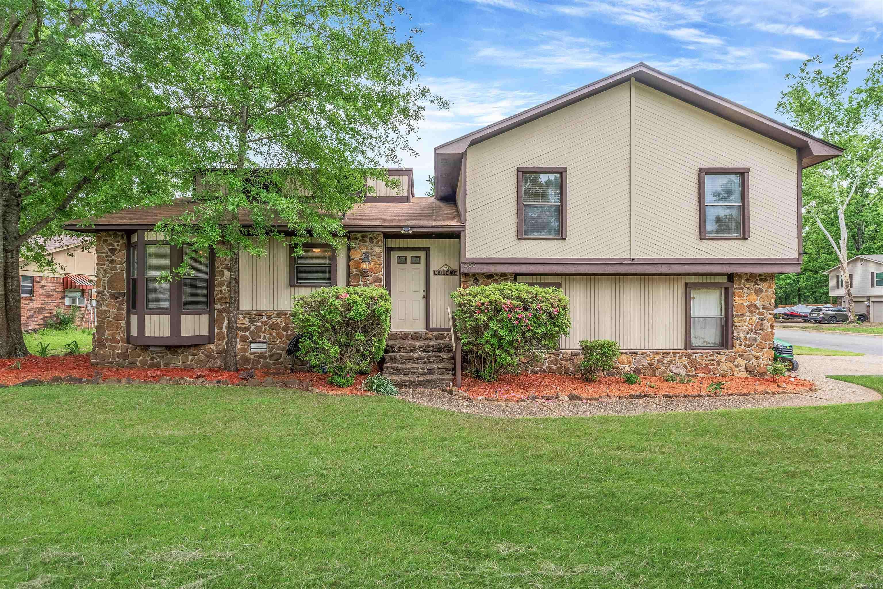 Jacksonville, AR 72076,200 Otter Place