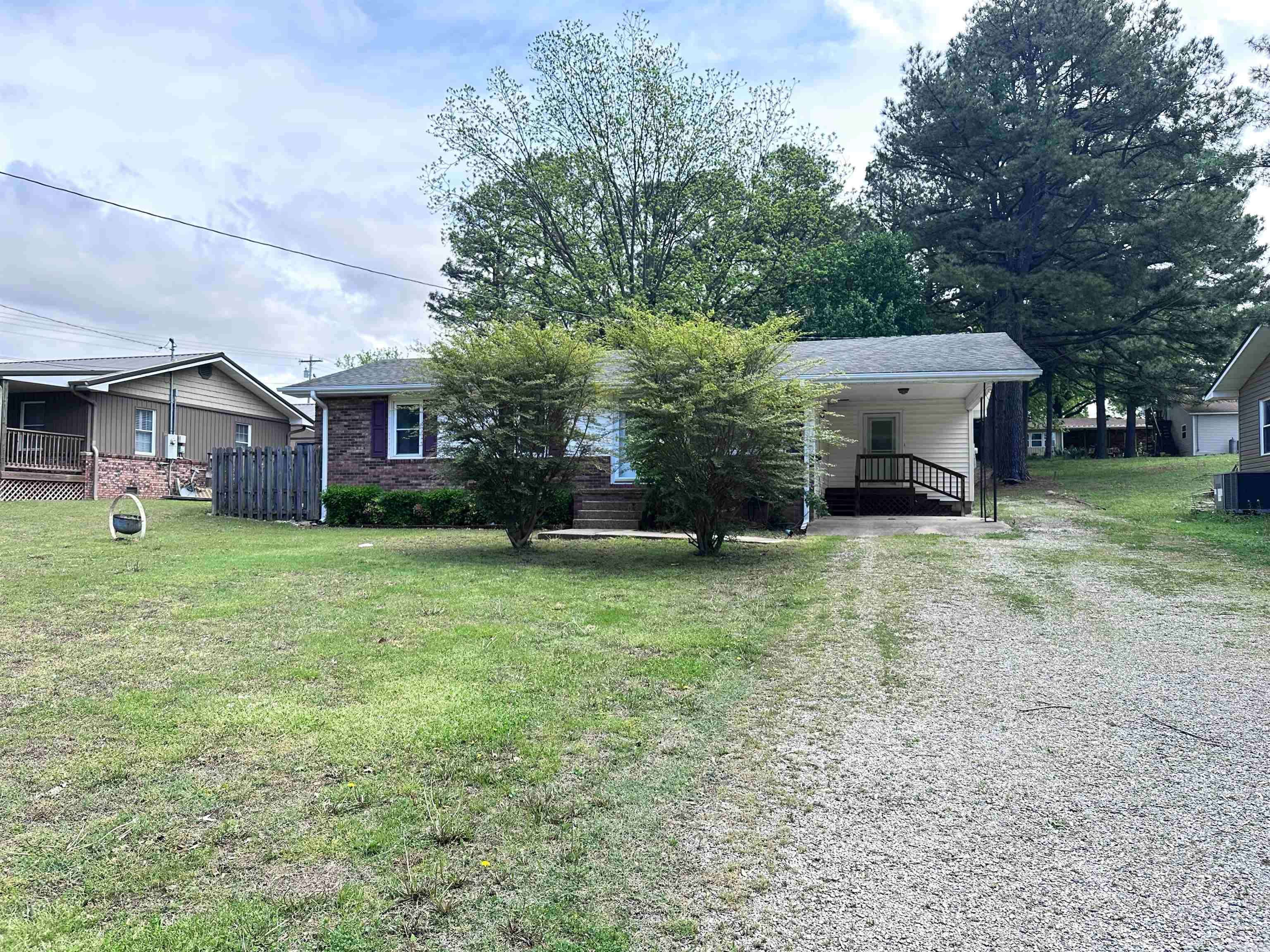Piggott, AR 72454,865 N 2nd Avenue