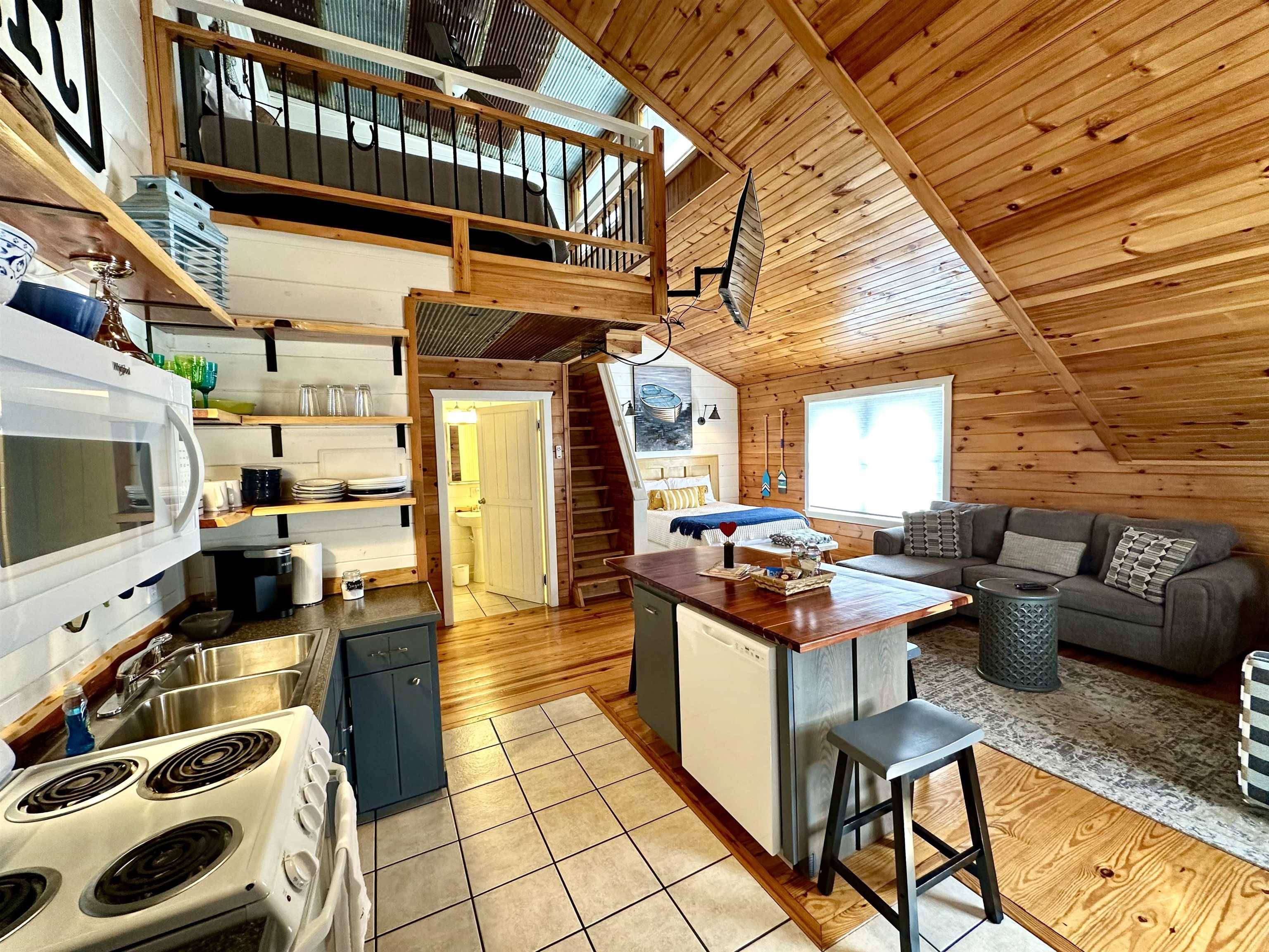 Mountain View, AR 72556,144 Hollie Lane