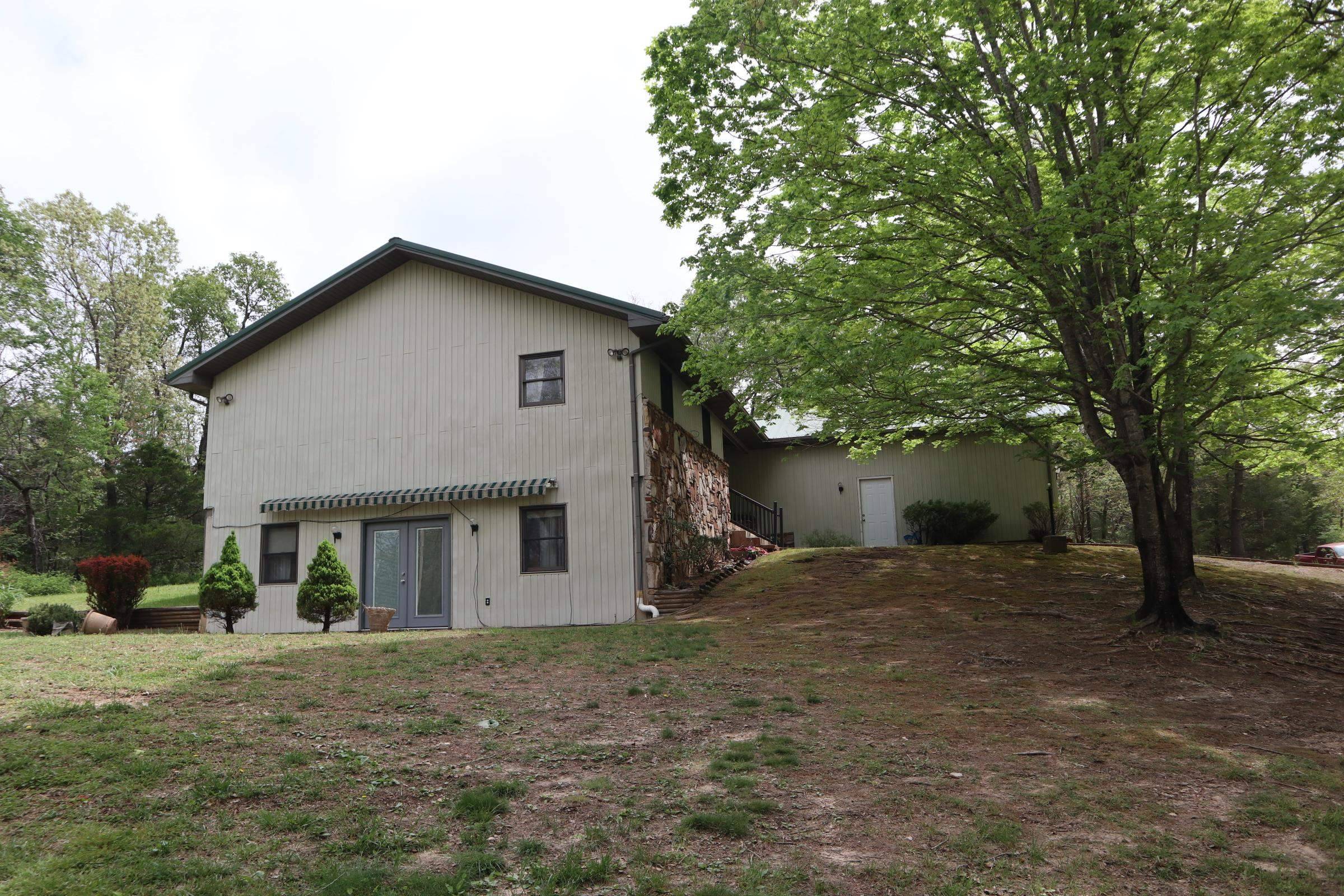 Horseshoe Bend, AR 72512,908 Crusoe Ave