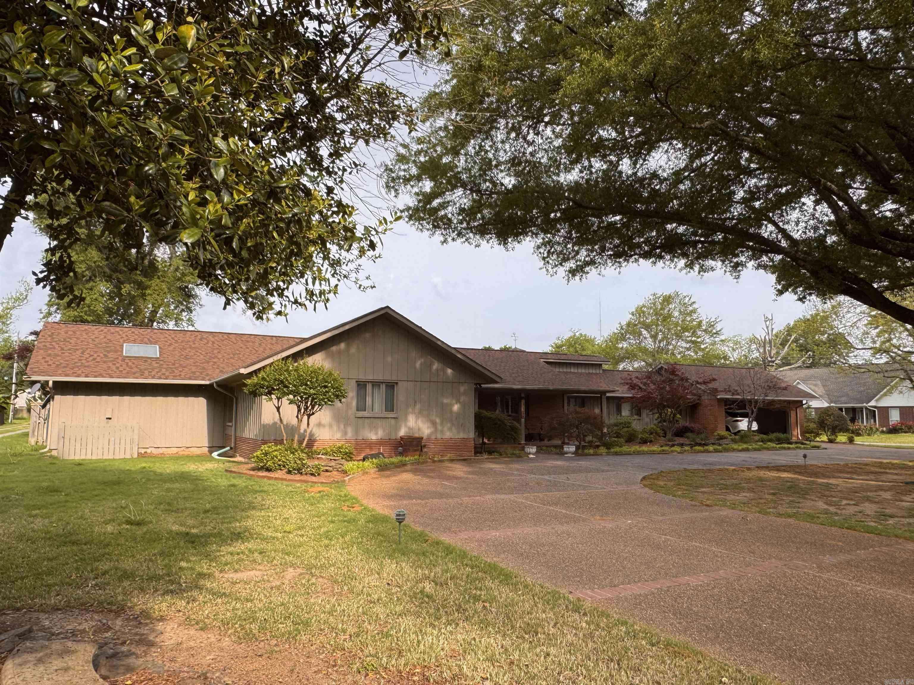 Stuttgart, AR 72160,1002 S Lowe Street