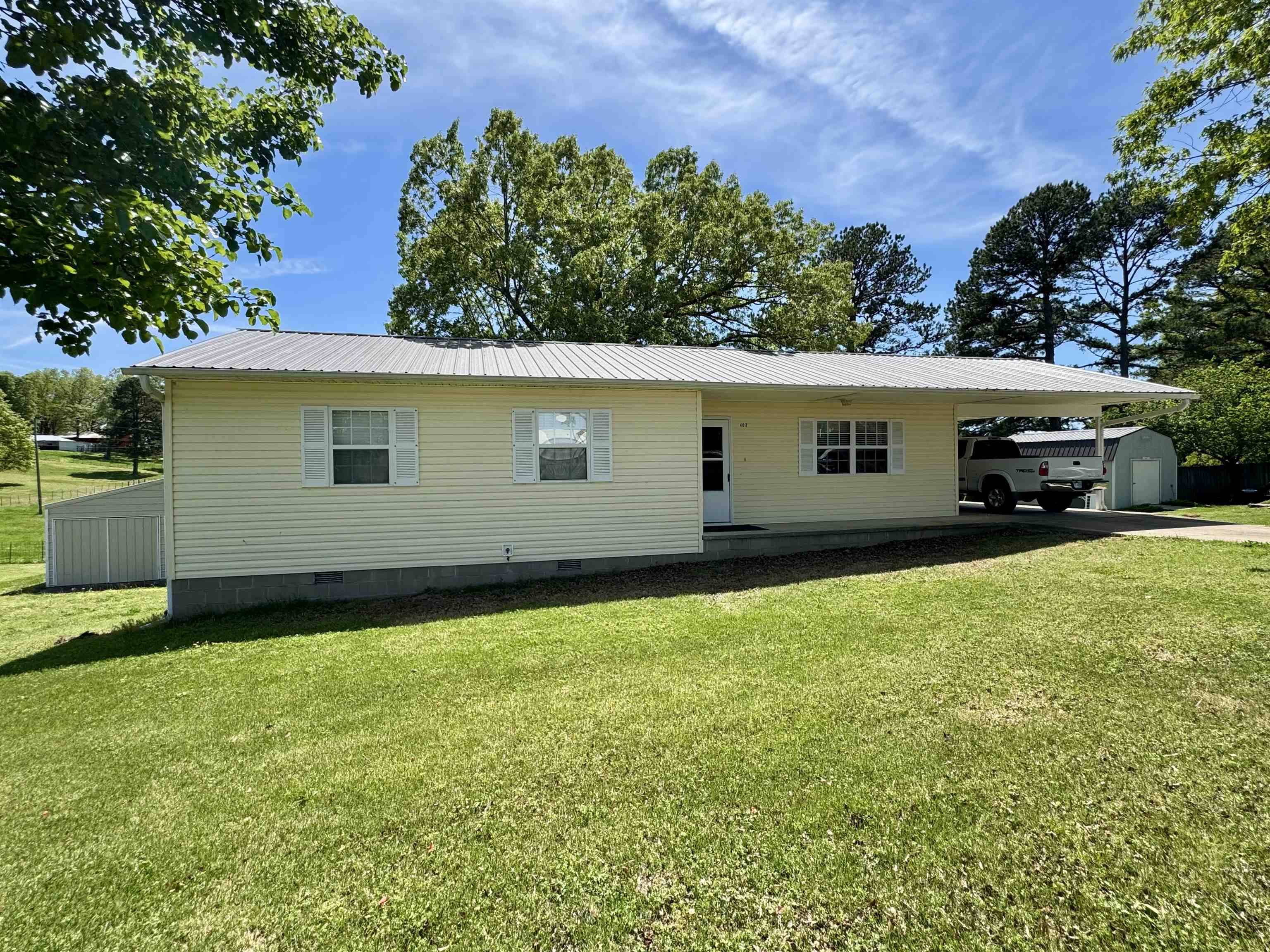 Melbourne, AR 72556,168 Knob Creek Road