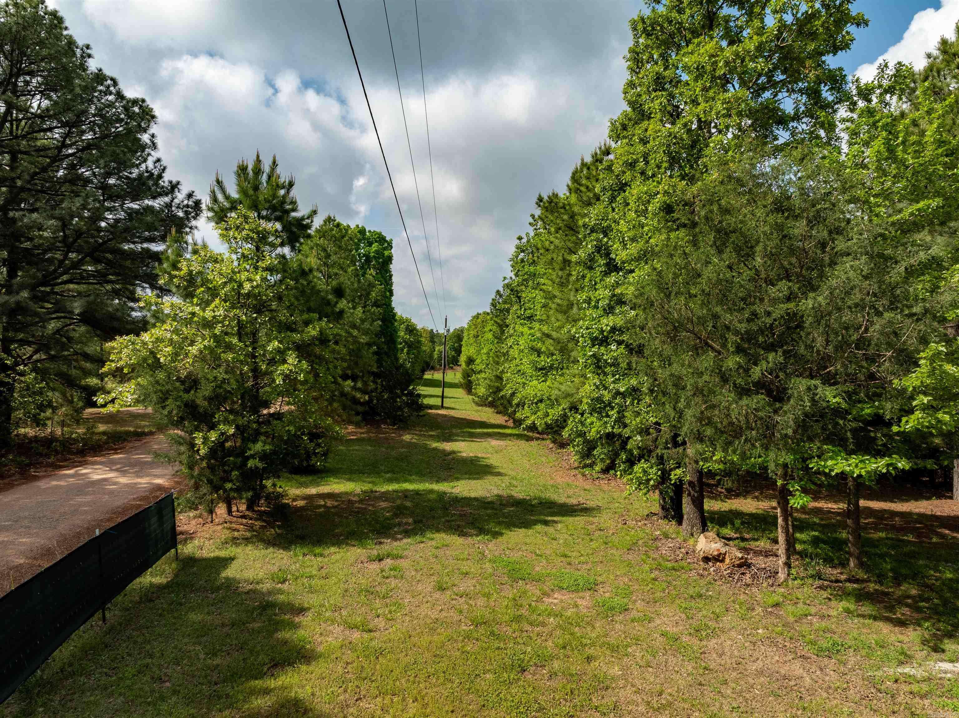 Ash Flat, AR 72513,270 Dry Bone Rd