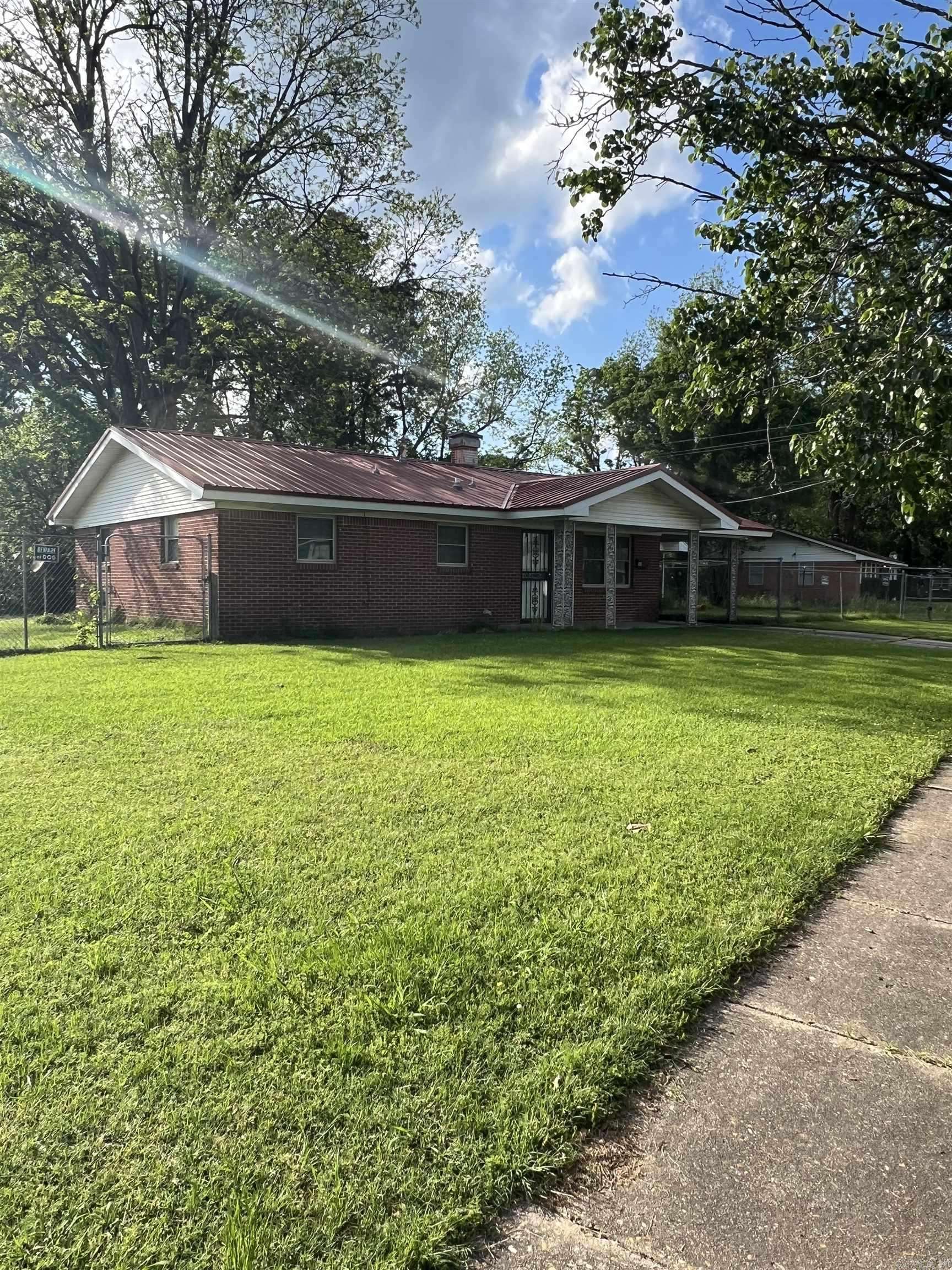 Pine Bluff, AR 71601,904 Belmont Drive